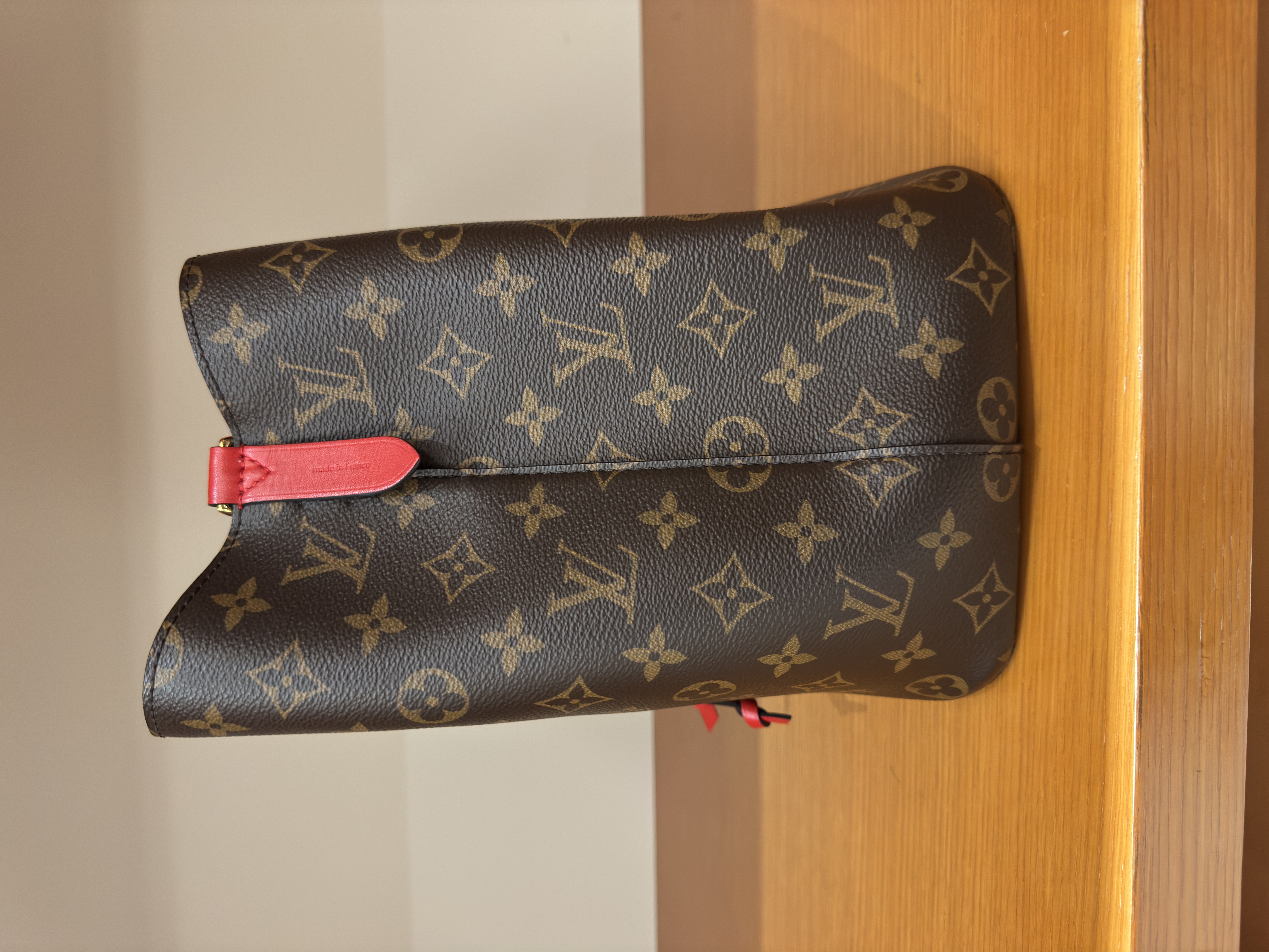 直播貨品 |  [1個-$100 2個-$300］HH23