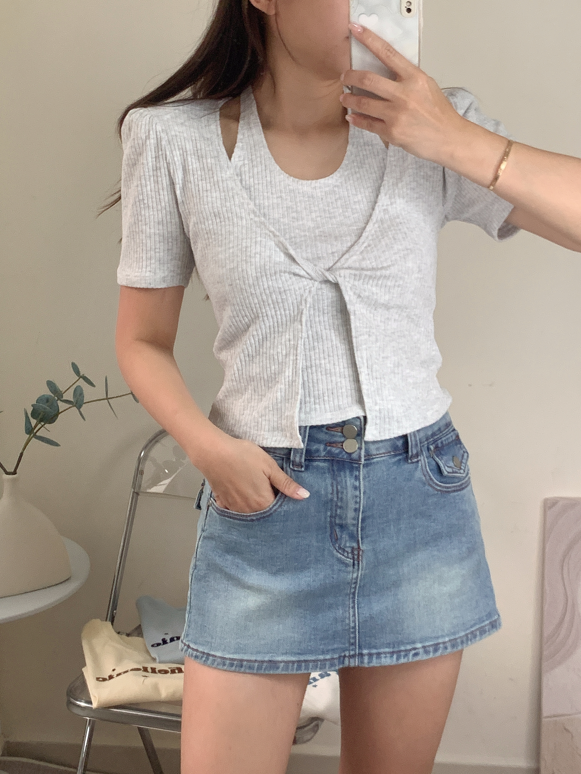 《預購》KR🇰🇷 掛頸扭結假兩件Top- 淺灰