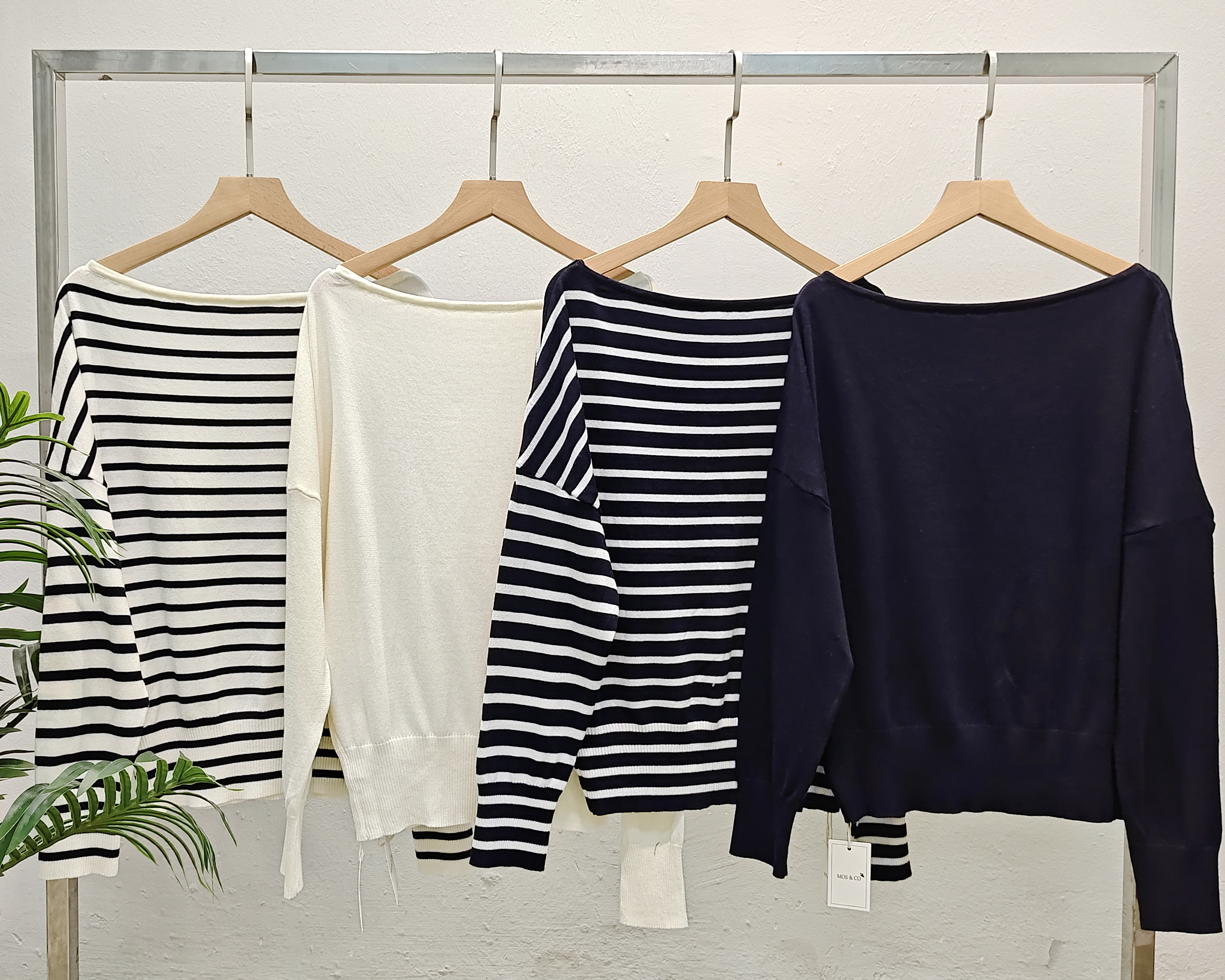 1121 Boat Collar Long Sleeve Kitted Wear