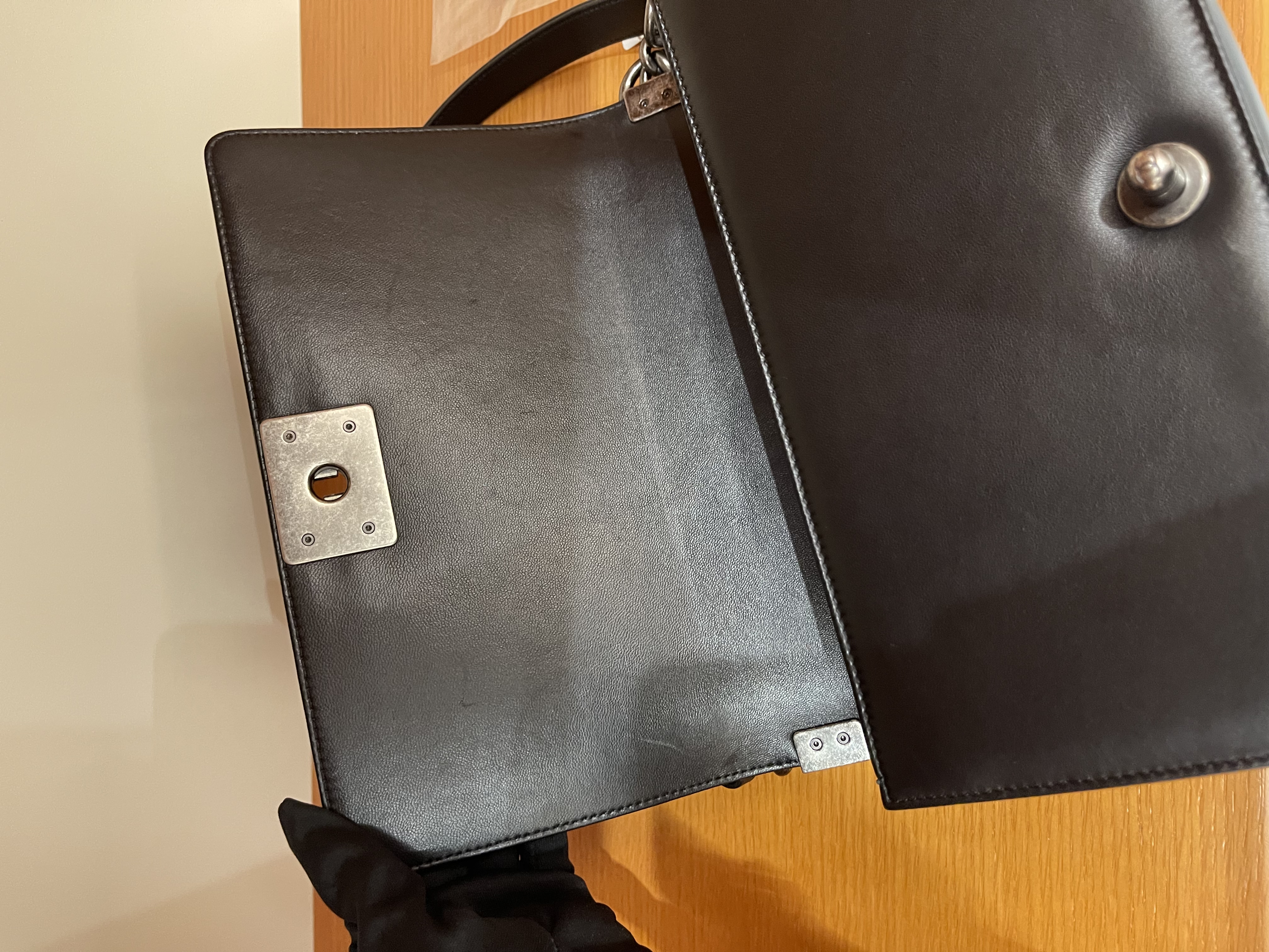 直播貨品 |  [1個-$100 2個-$300］ HH01