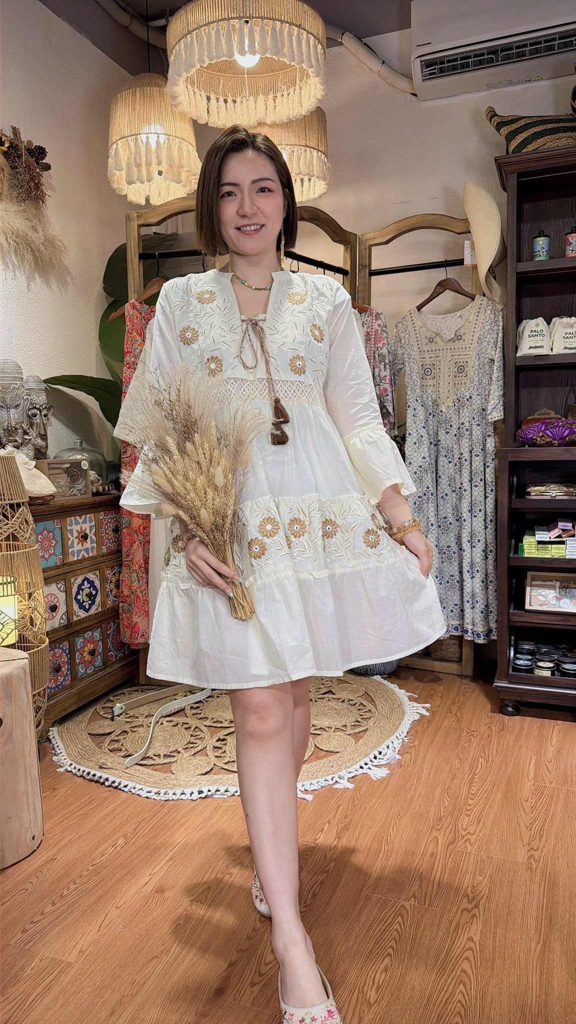 2884 Beige with Flower Emb Sleeve short OP
