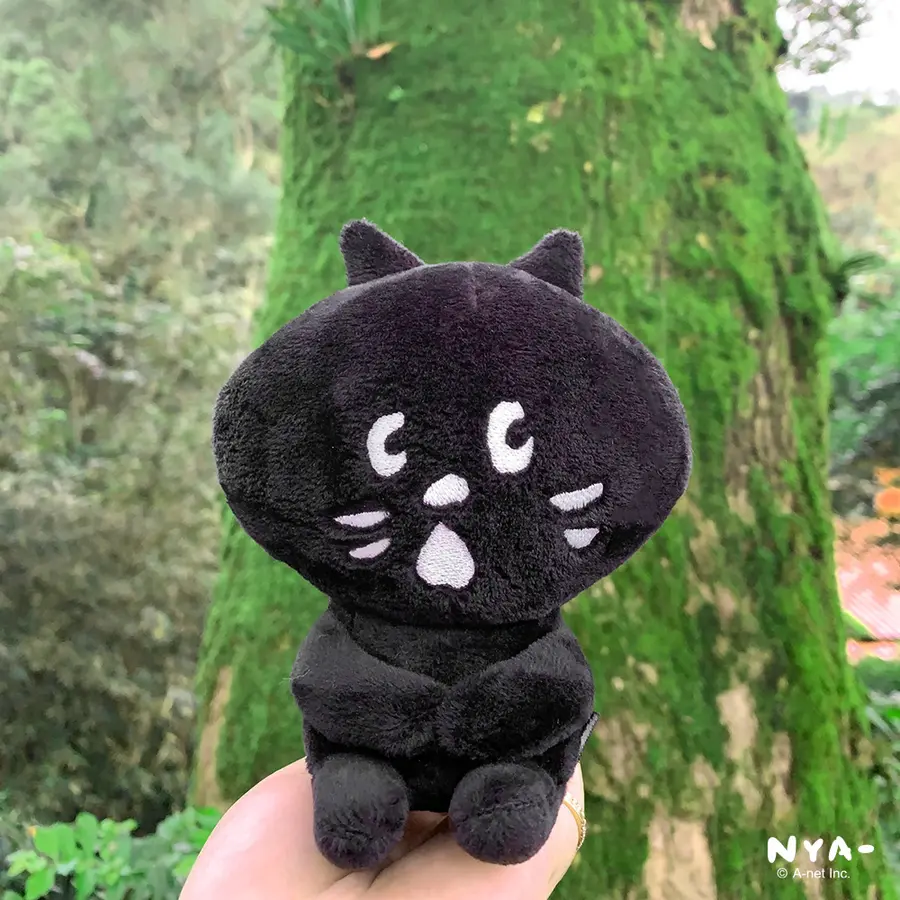 📦訂購 台灣代購 研達YENDAR NYA 坐姿公仔🧸