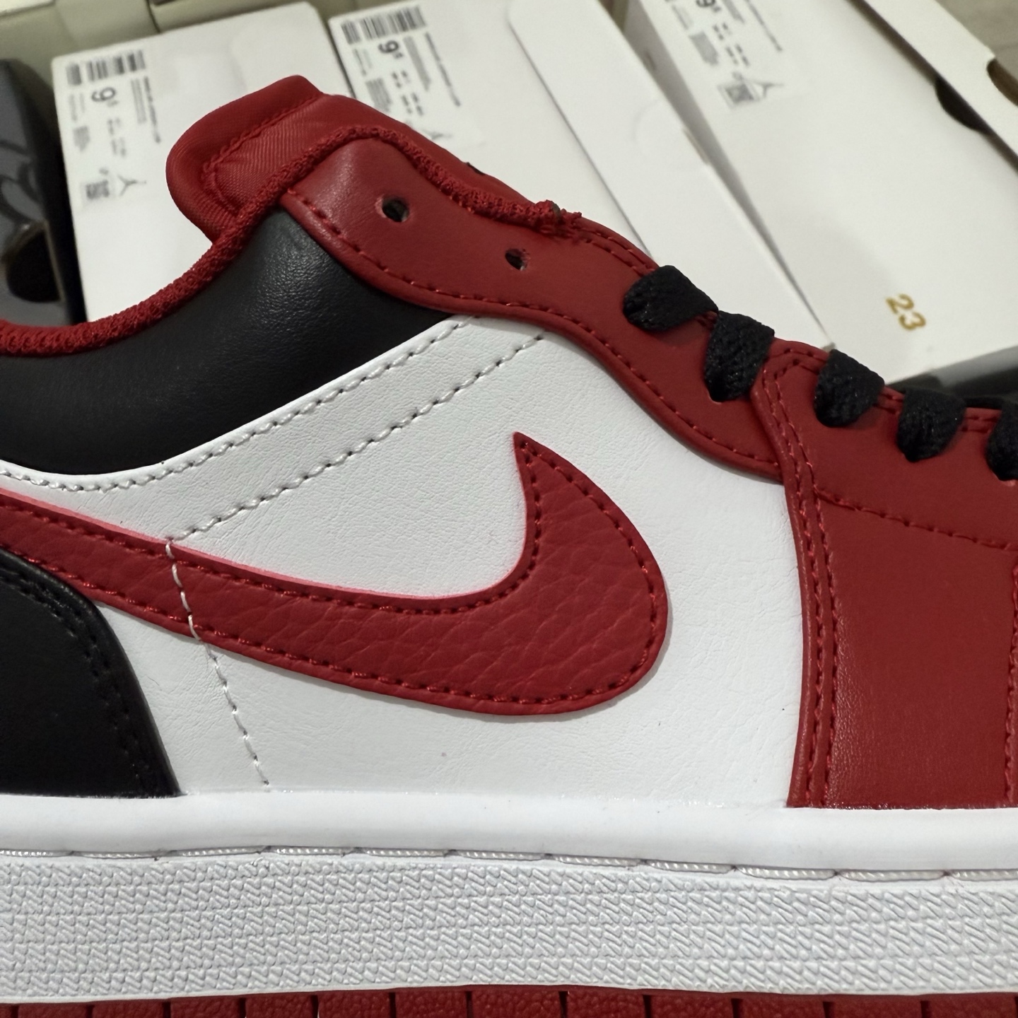 Nike Air Jordan 1 Low 553558-163