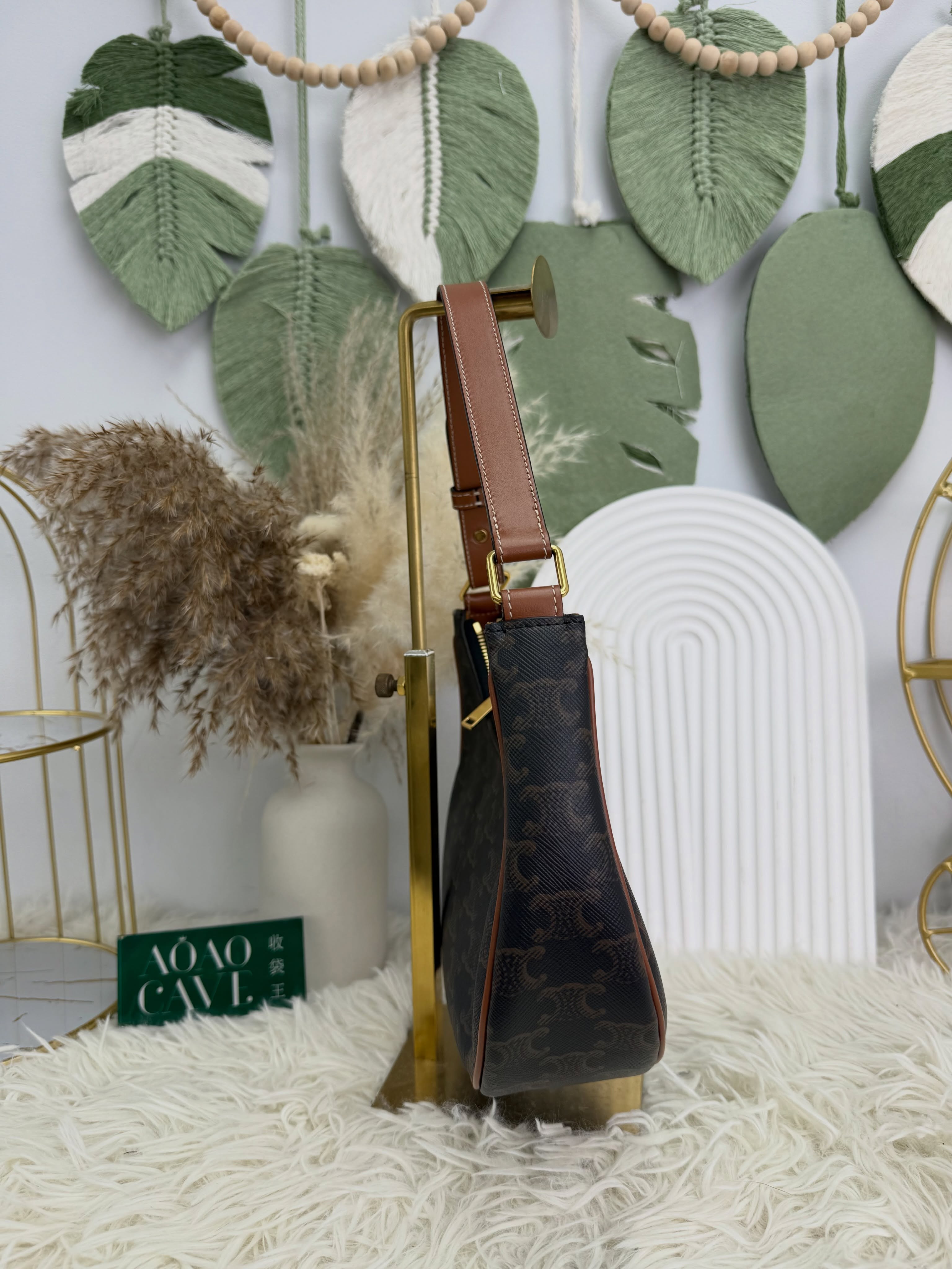 Celine✴️PRE OWNED 🛍️AVA HOBO 凱旋門老花腋下包 單肩包🤎 