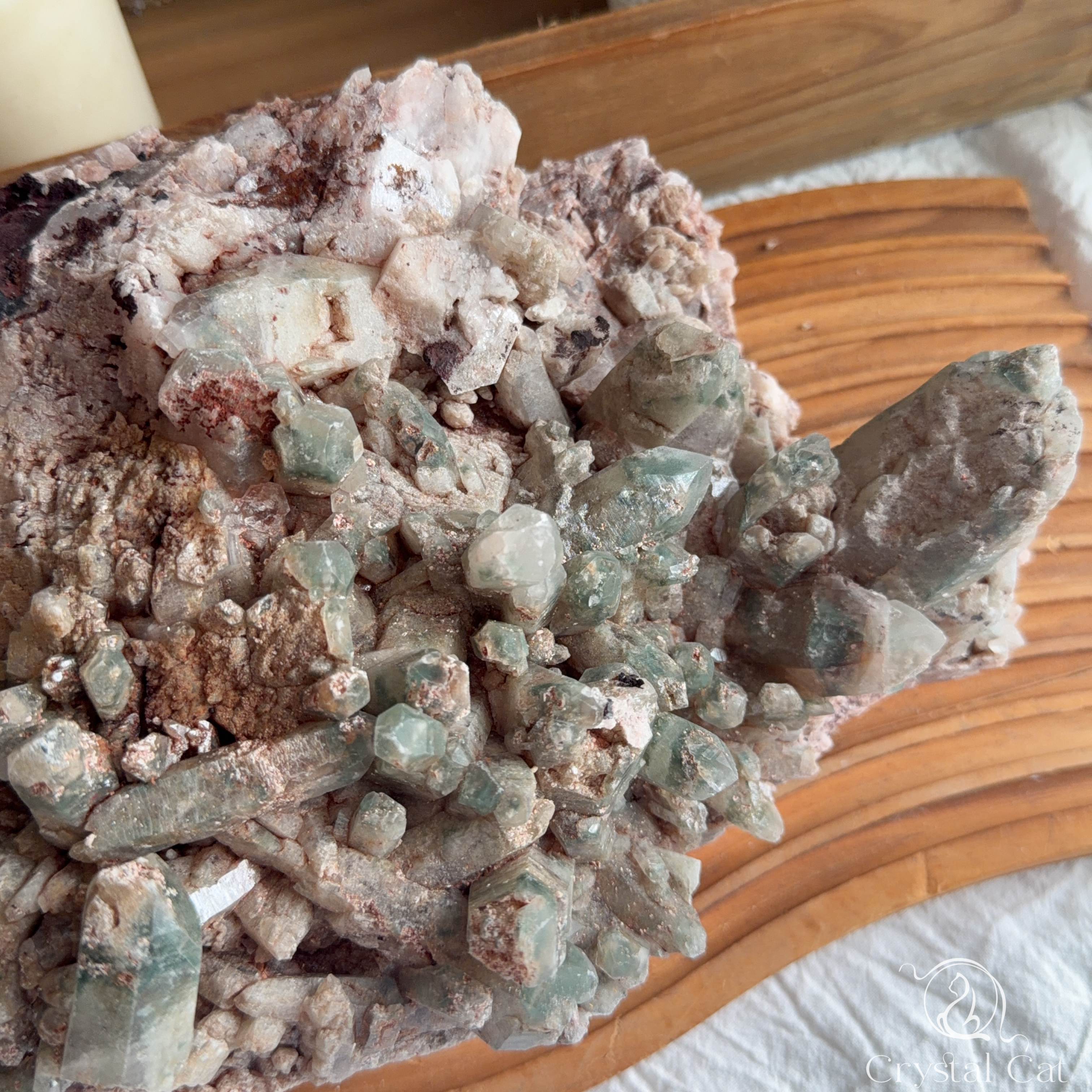 天然綠幽靈晶簇