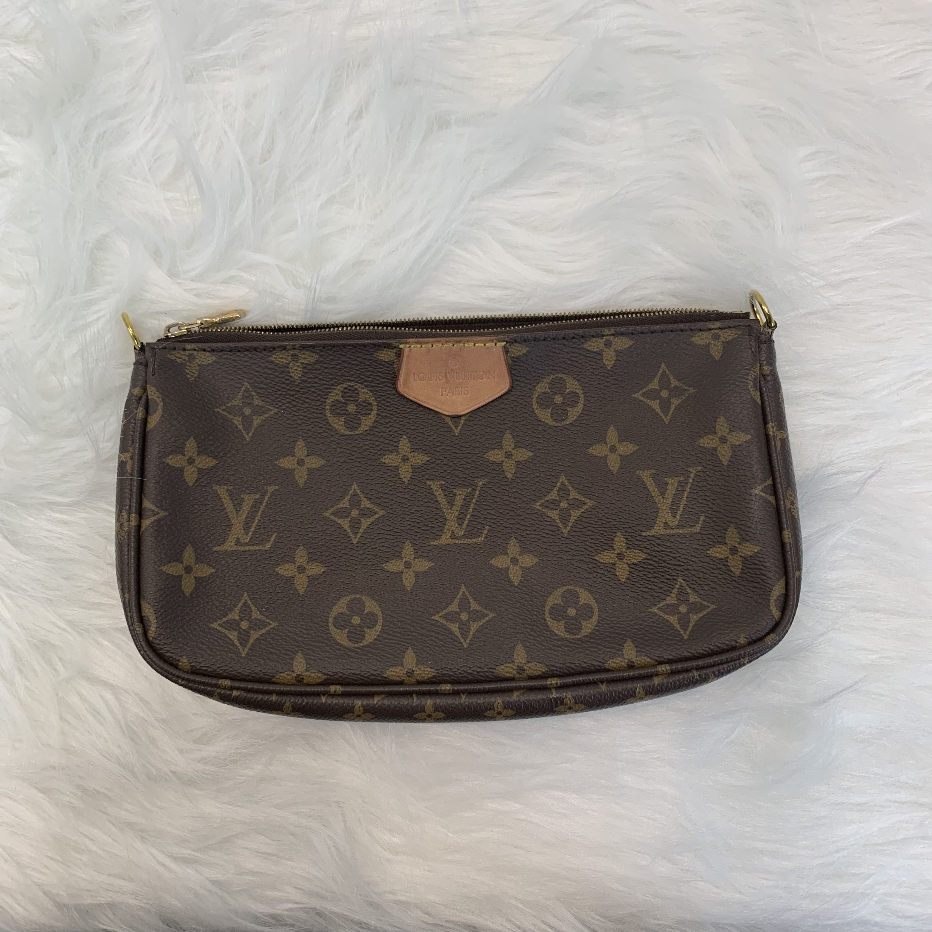 LV老花五合一金扣手挽肩背棕色包