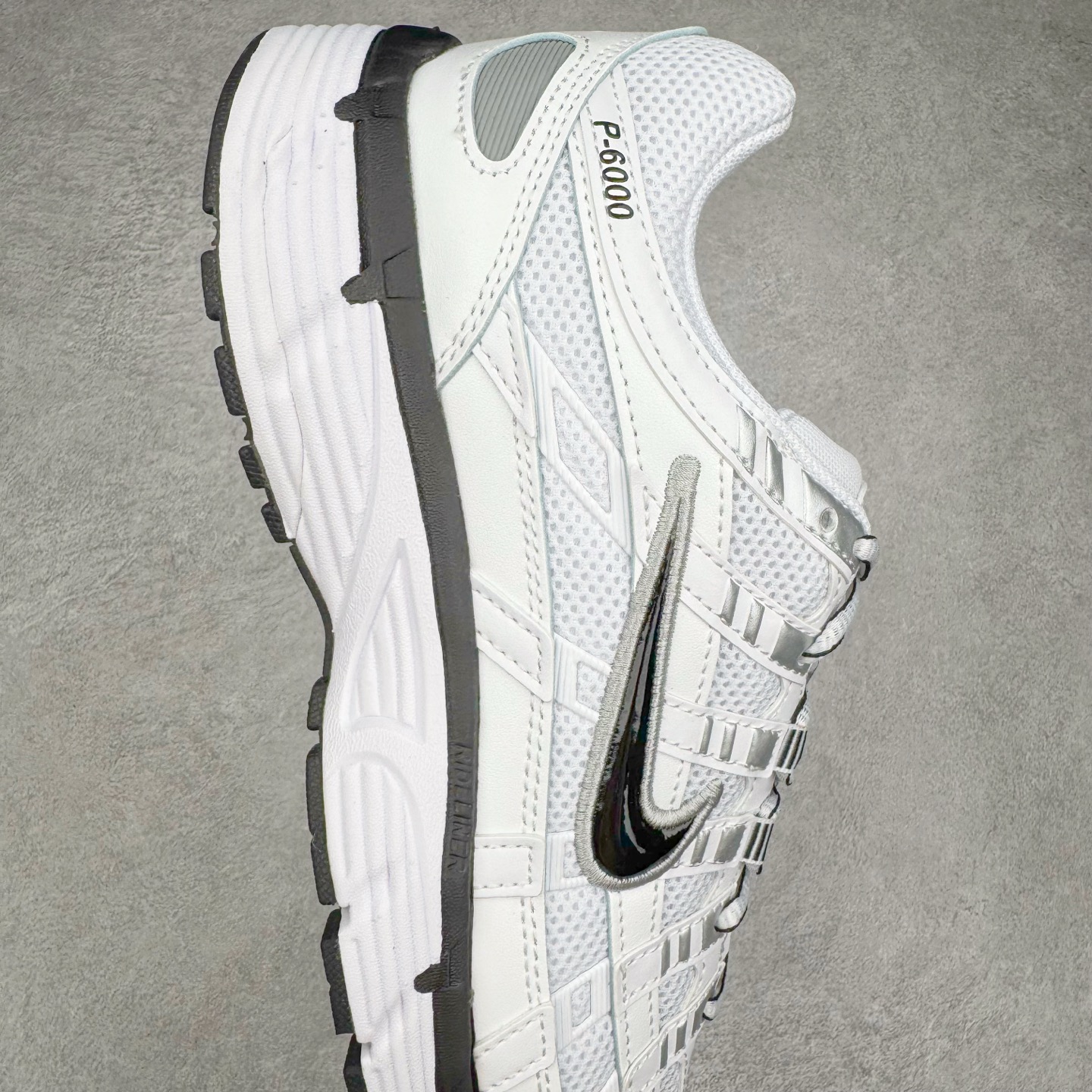 Nike P-6000 CD6404-107 