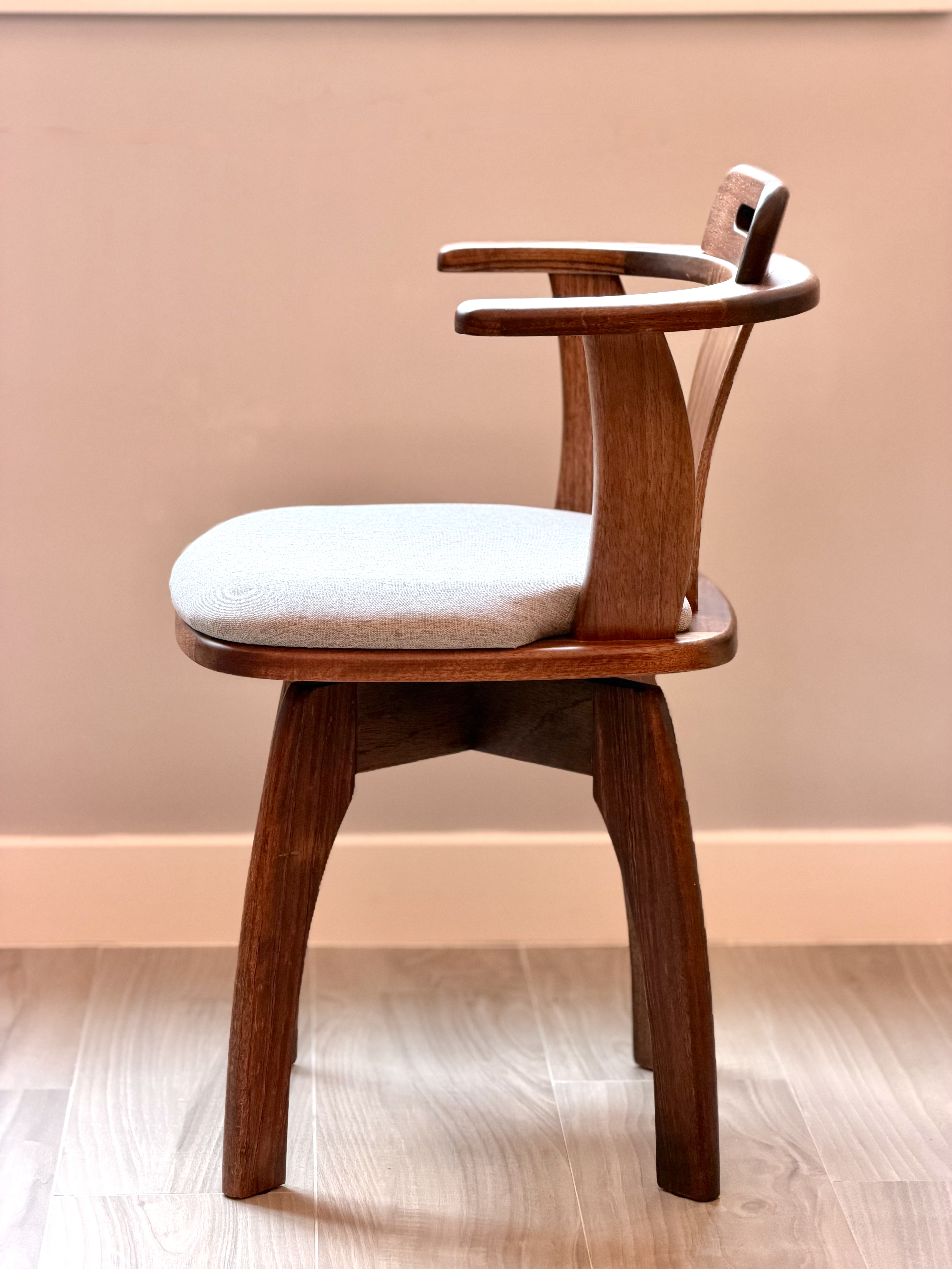 新品推介 COUNTRY  Swivel Chair