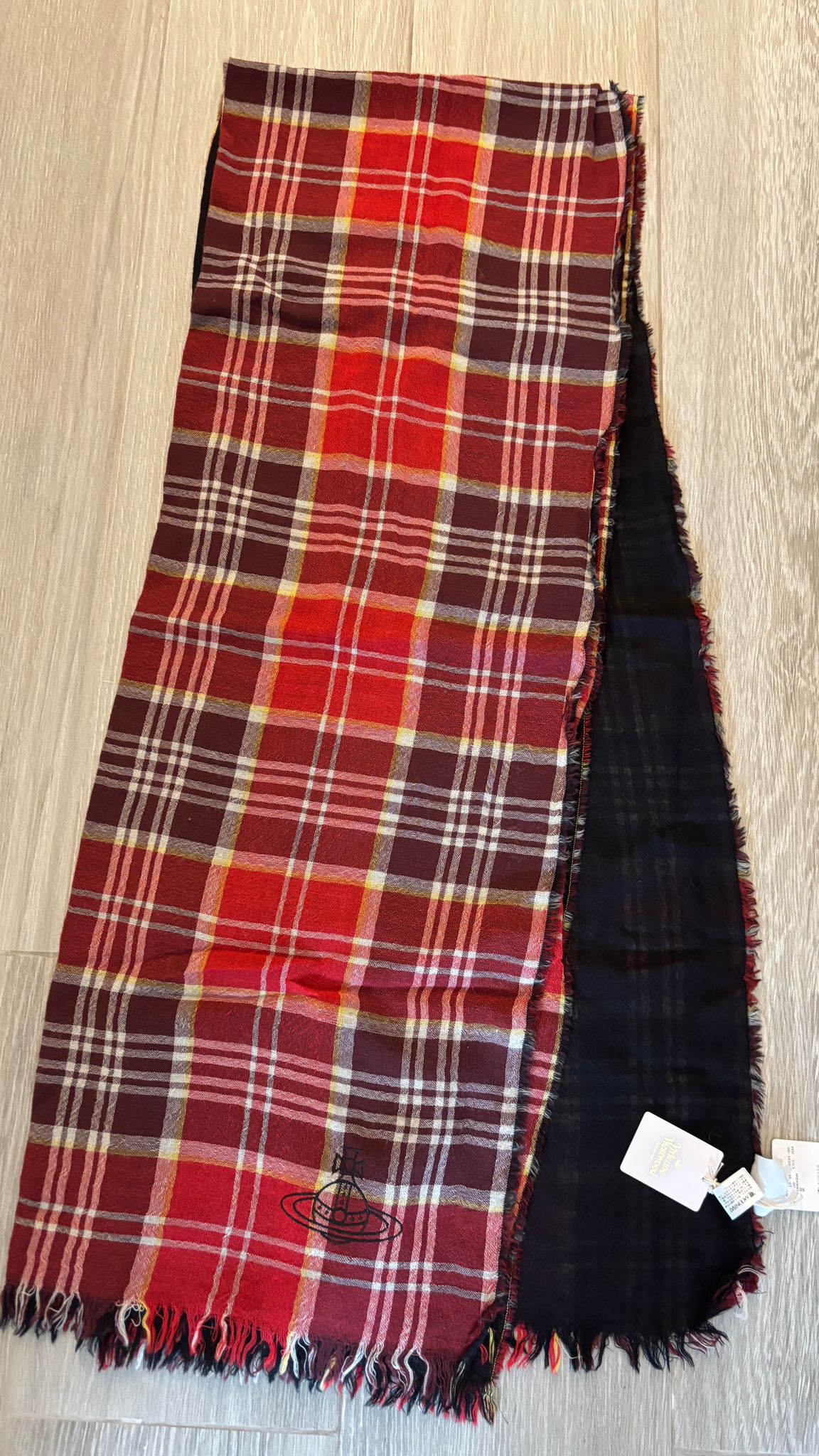 現貨 Vivienne Westwood 紅格紋圍巾