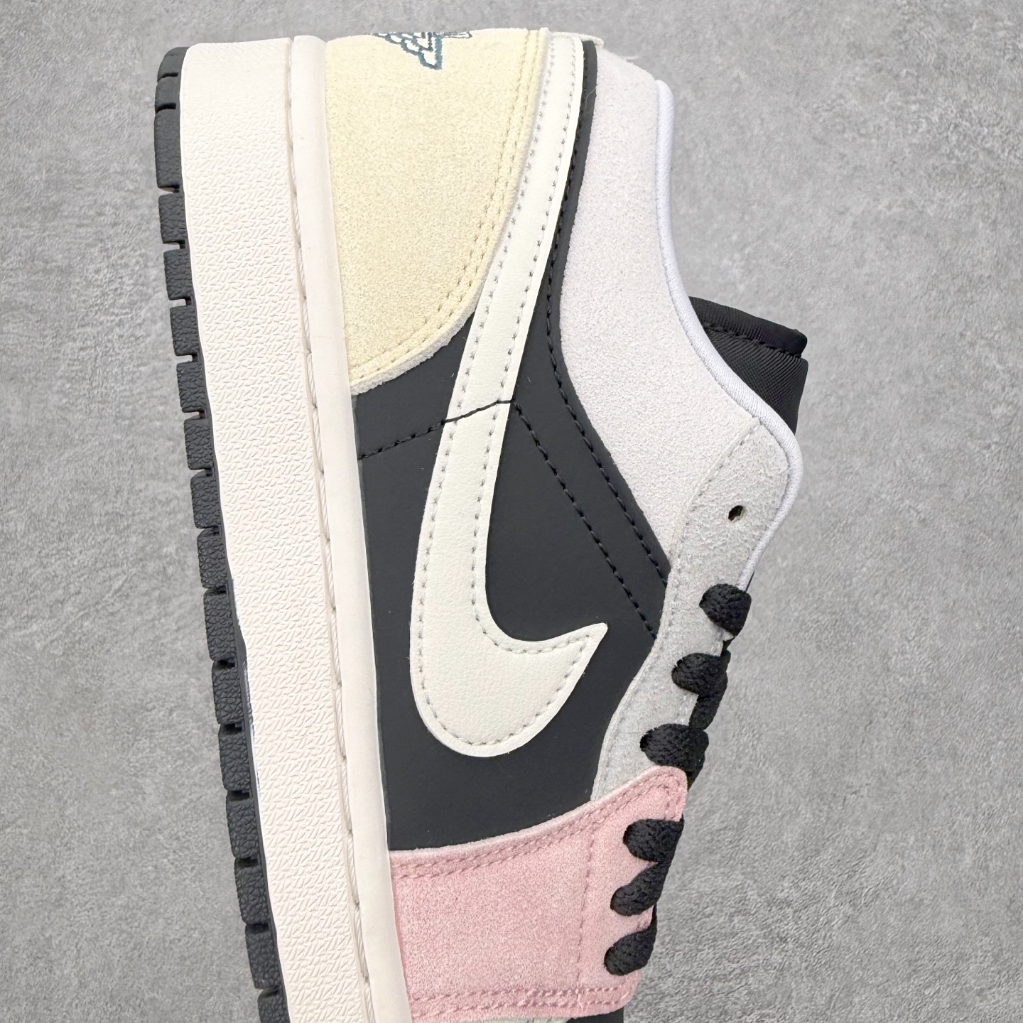 Air Jordan 1 Low SE IB7109-004