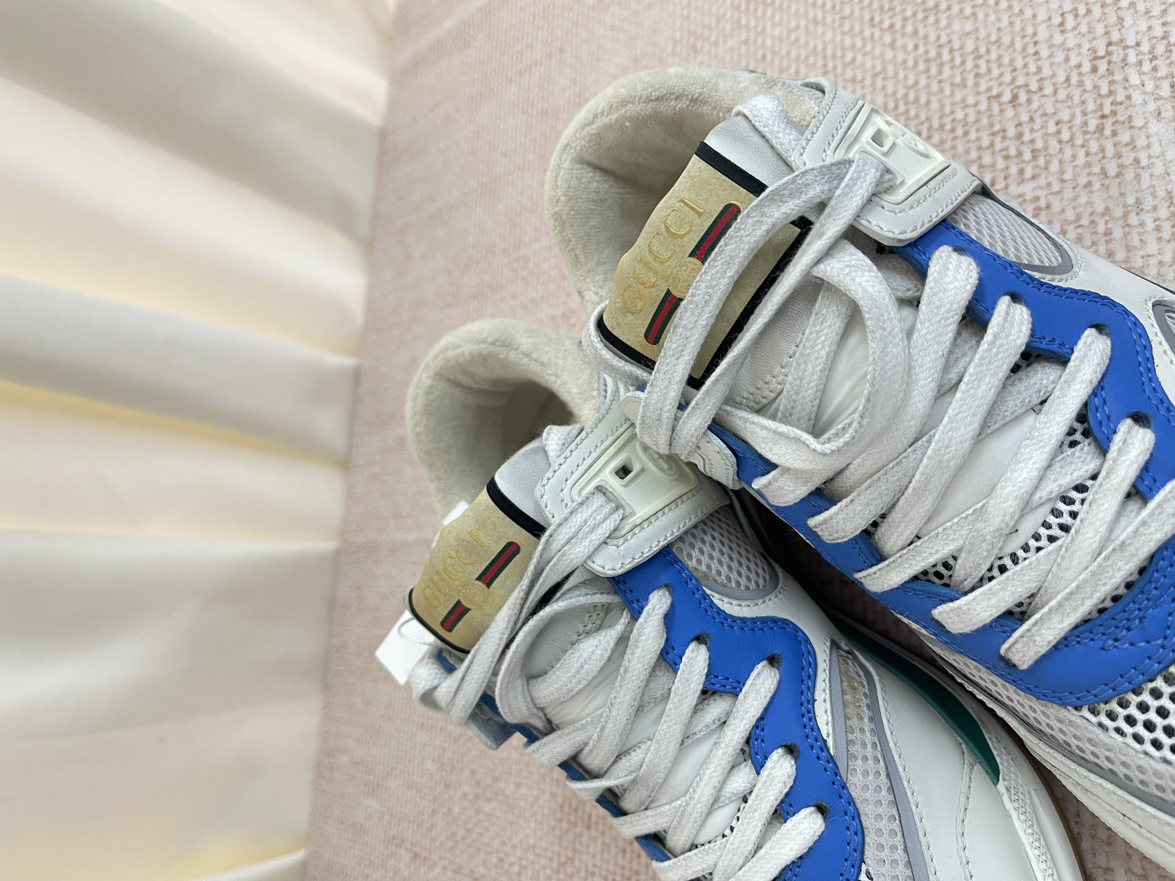 Unused item Gucci Sneakers / Product Code: 26042405