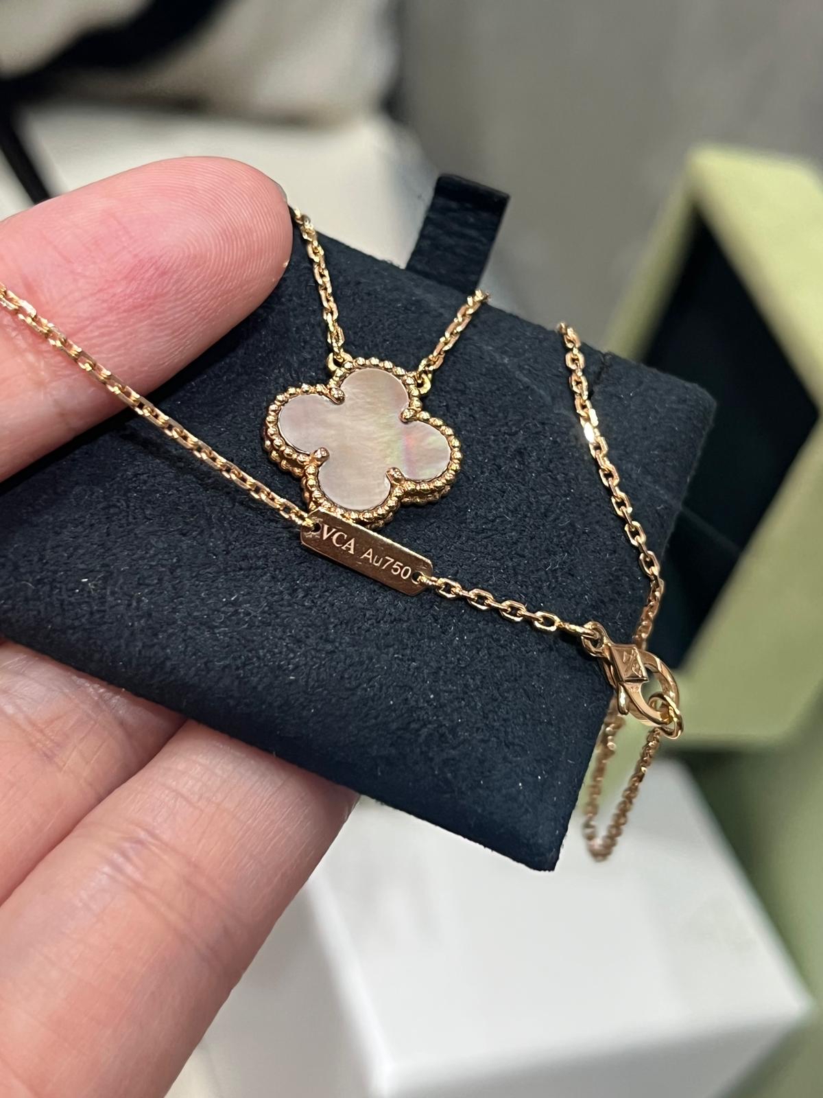 Van Cleef & Arpels Vintage Alhambra VCA 18K玫瑰金灰色珍珠母貝吊墜項鍊100%Authentic, 98% new ✅收據 ✅ 証書2020 ✅ 盒子