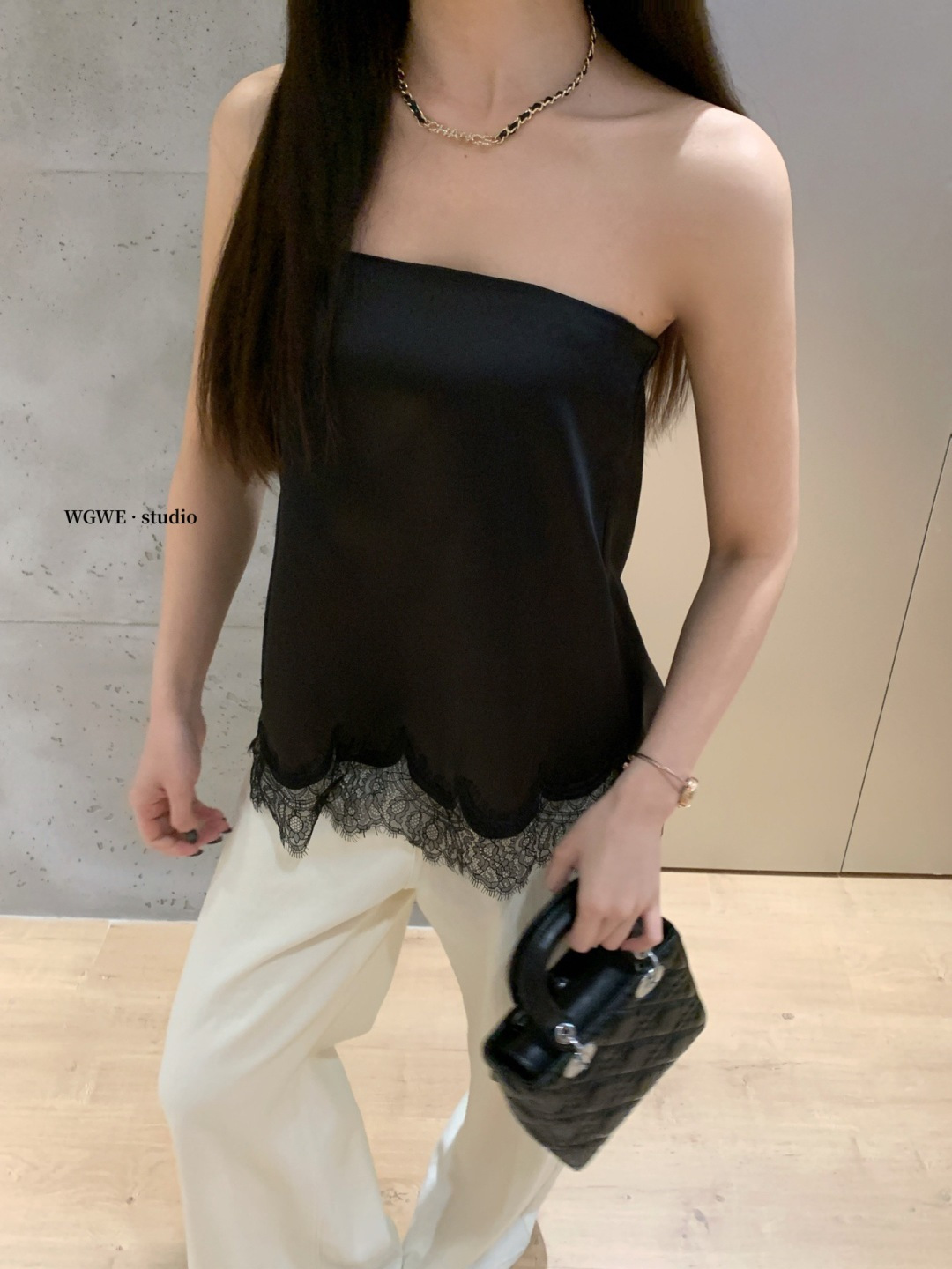 4607 “ Satin Lace Top”极简风蕾丝缎面抹胸