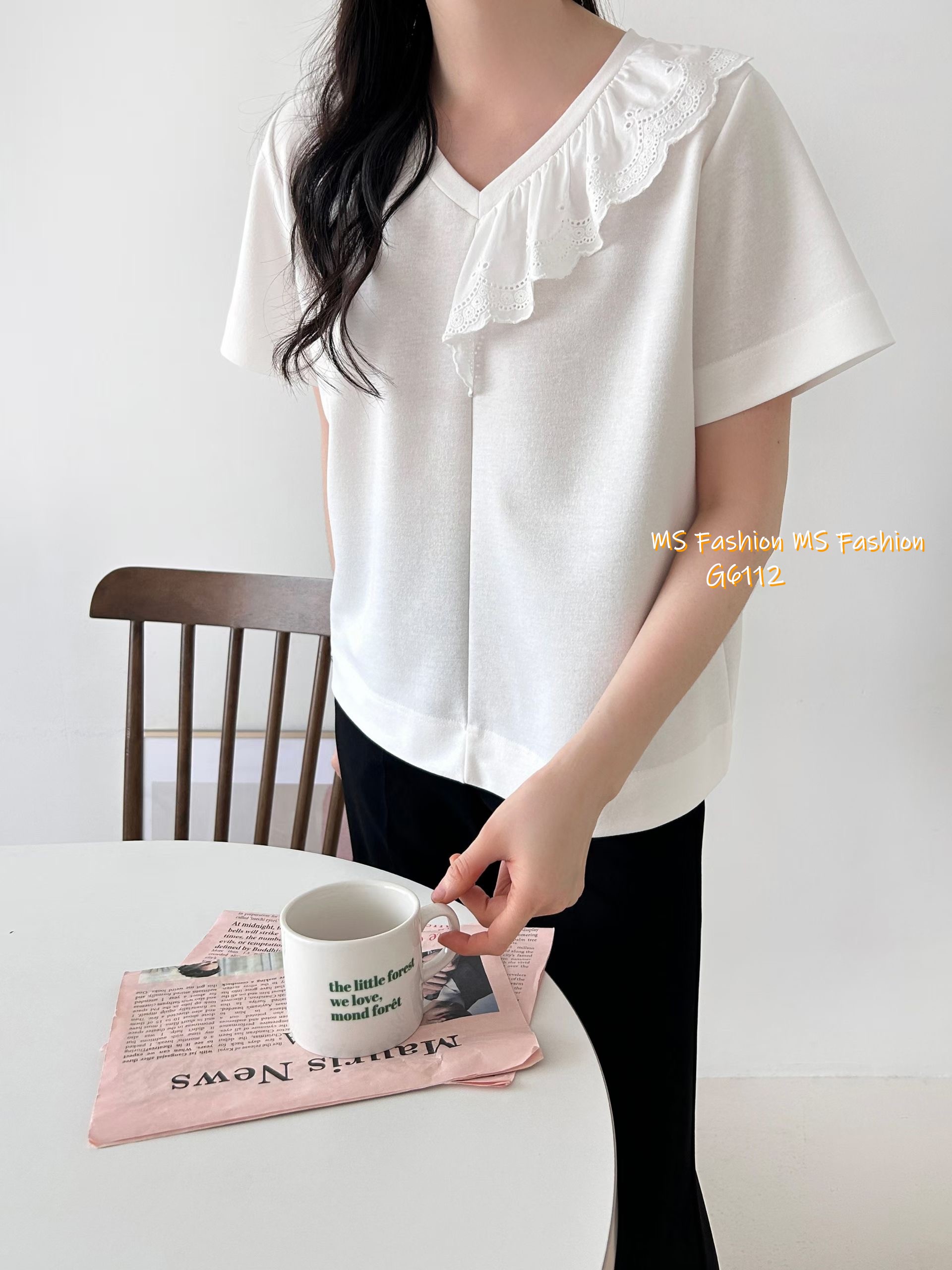  G6112 韓國🇰🇷V領通花ruffle top