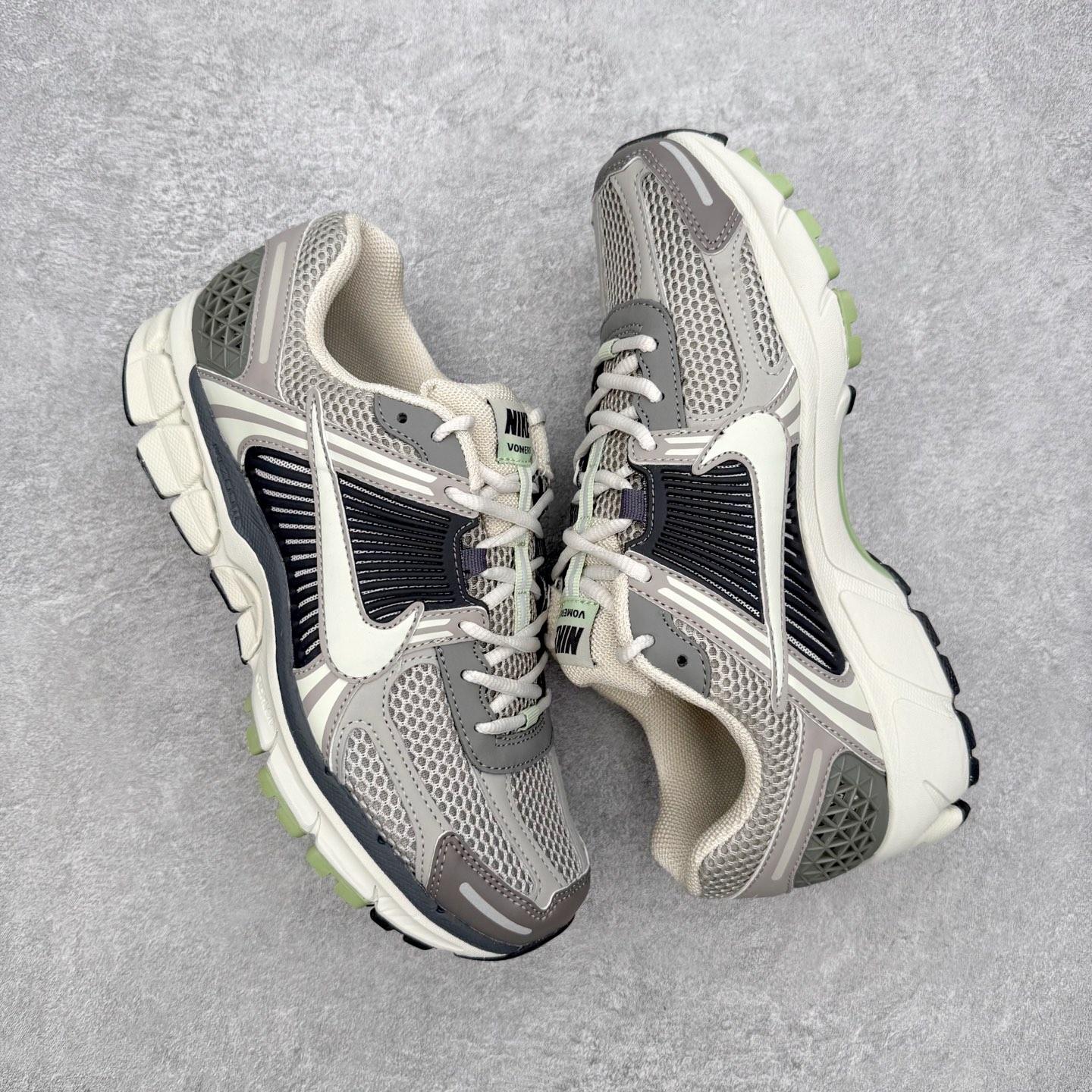 Nike Air Zoom Vomero 5 FB8825-001