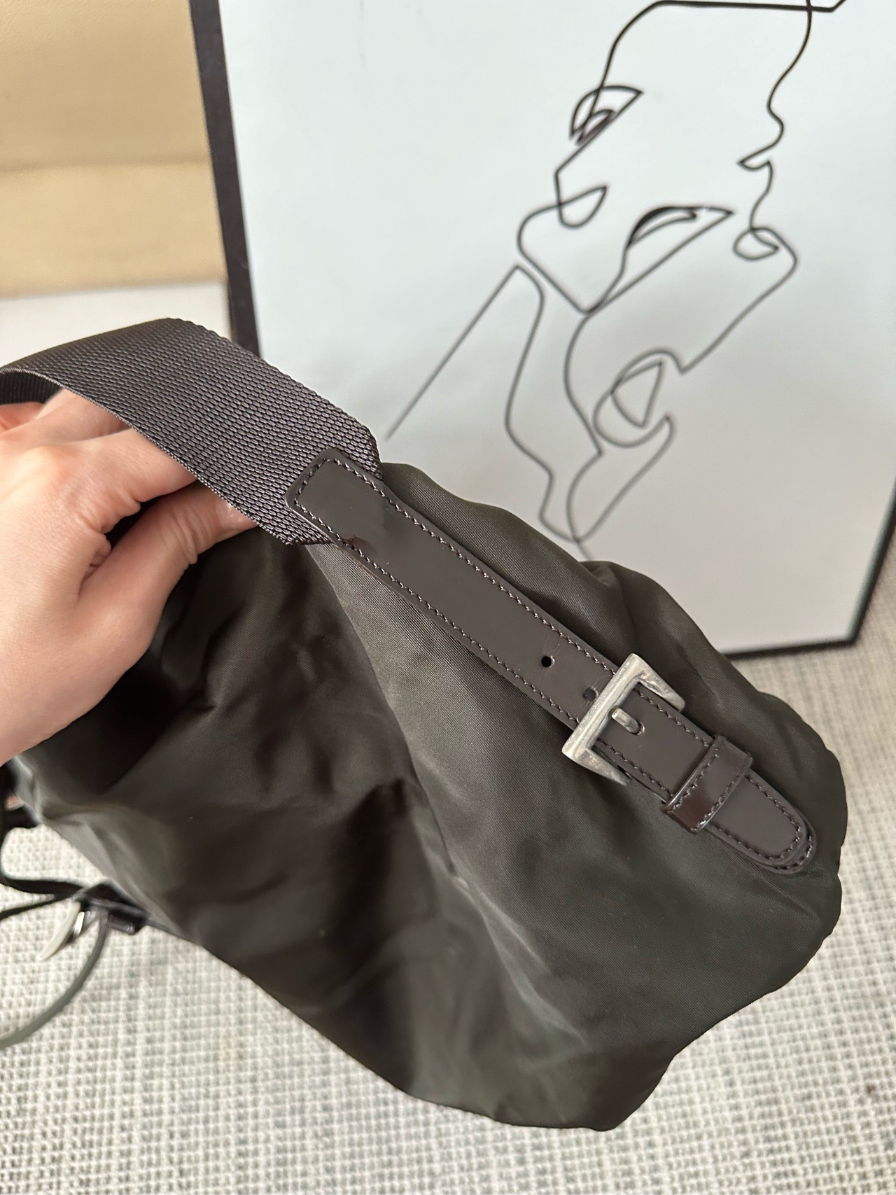 【預訂貨品】Prada降落傘黑茶色尼龍書包