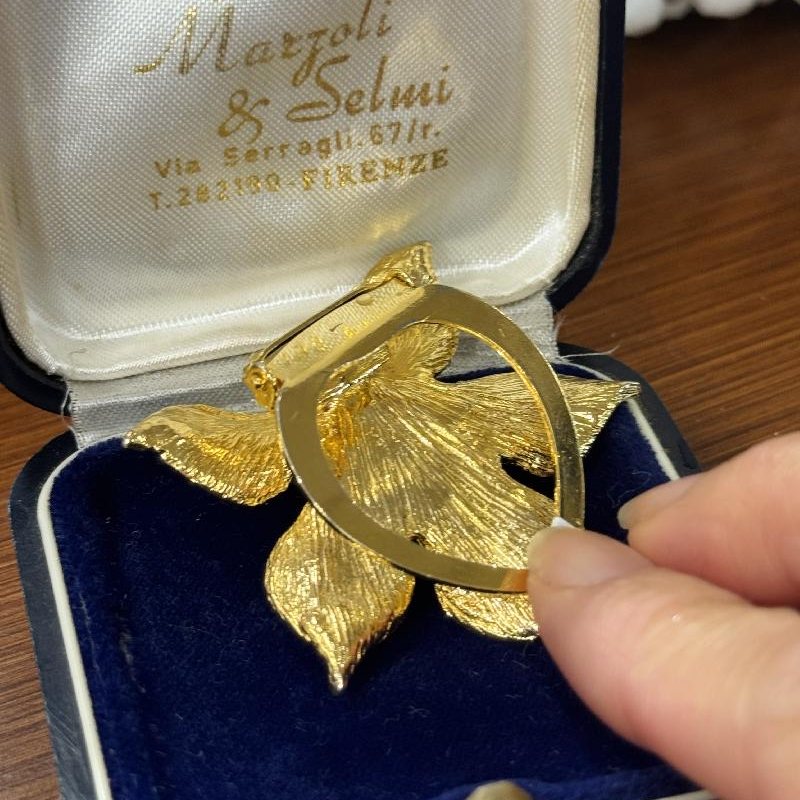 Vintage C.a. 1970s Golden Maple Leaf Scarf Clip (EA1751)