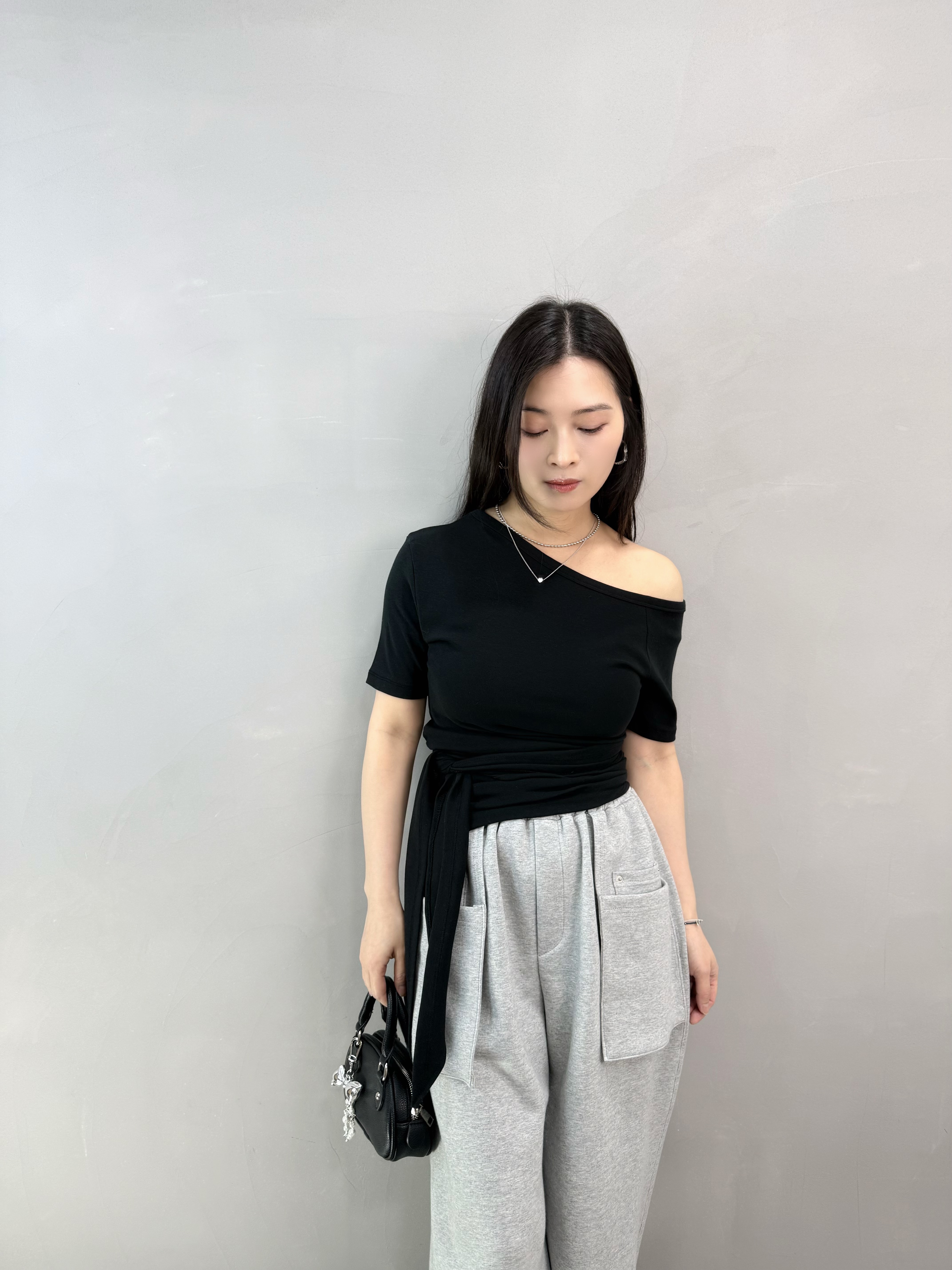 M88 單邊露膊綁腰Tee