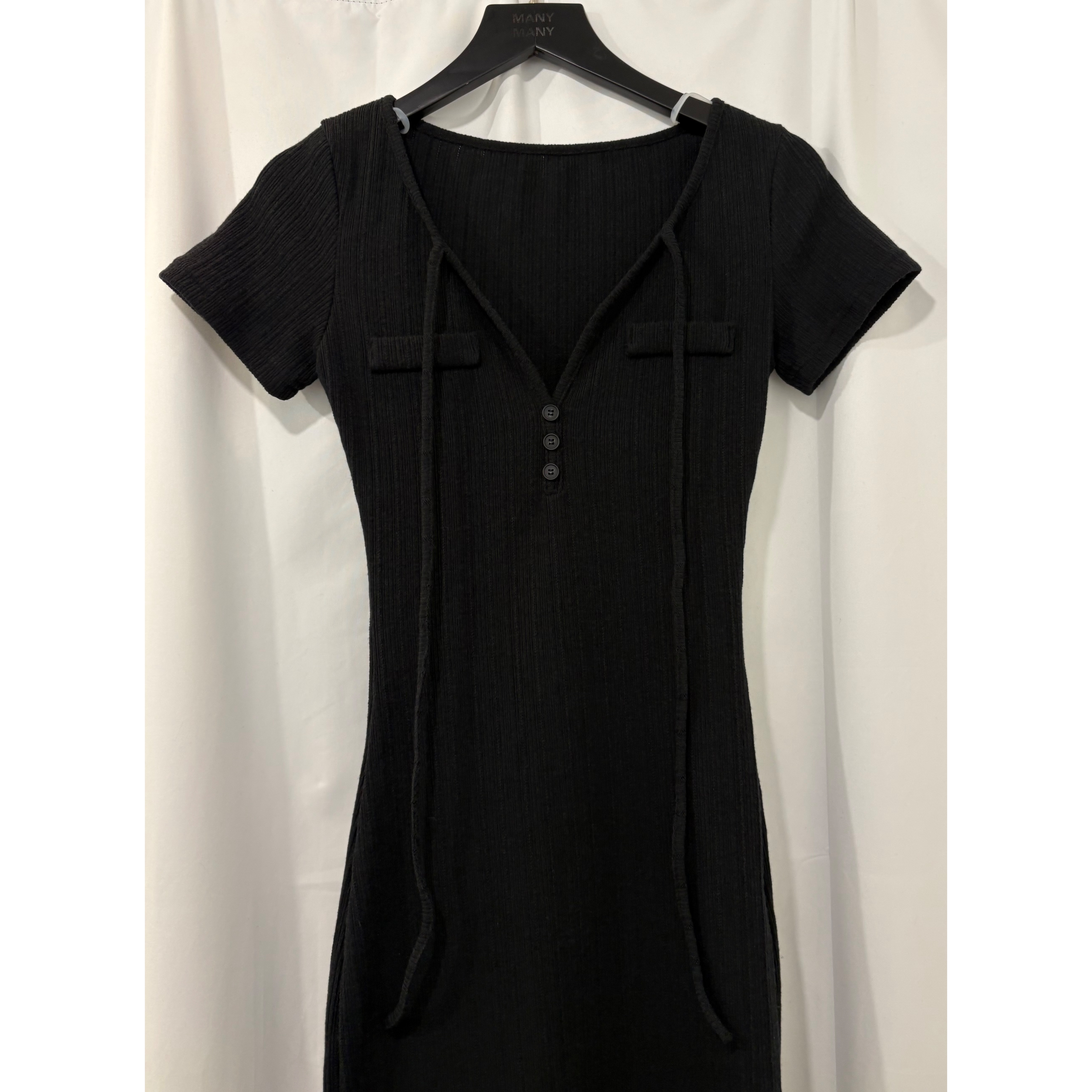 新品價6月6截單🤍2606H《BUTTON RIBBED KNIT OPS》