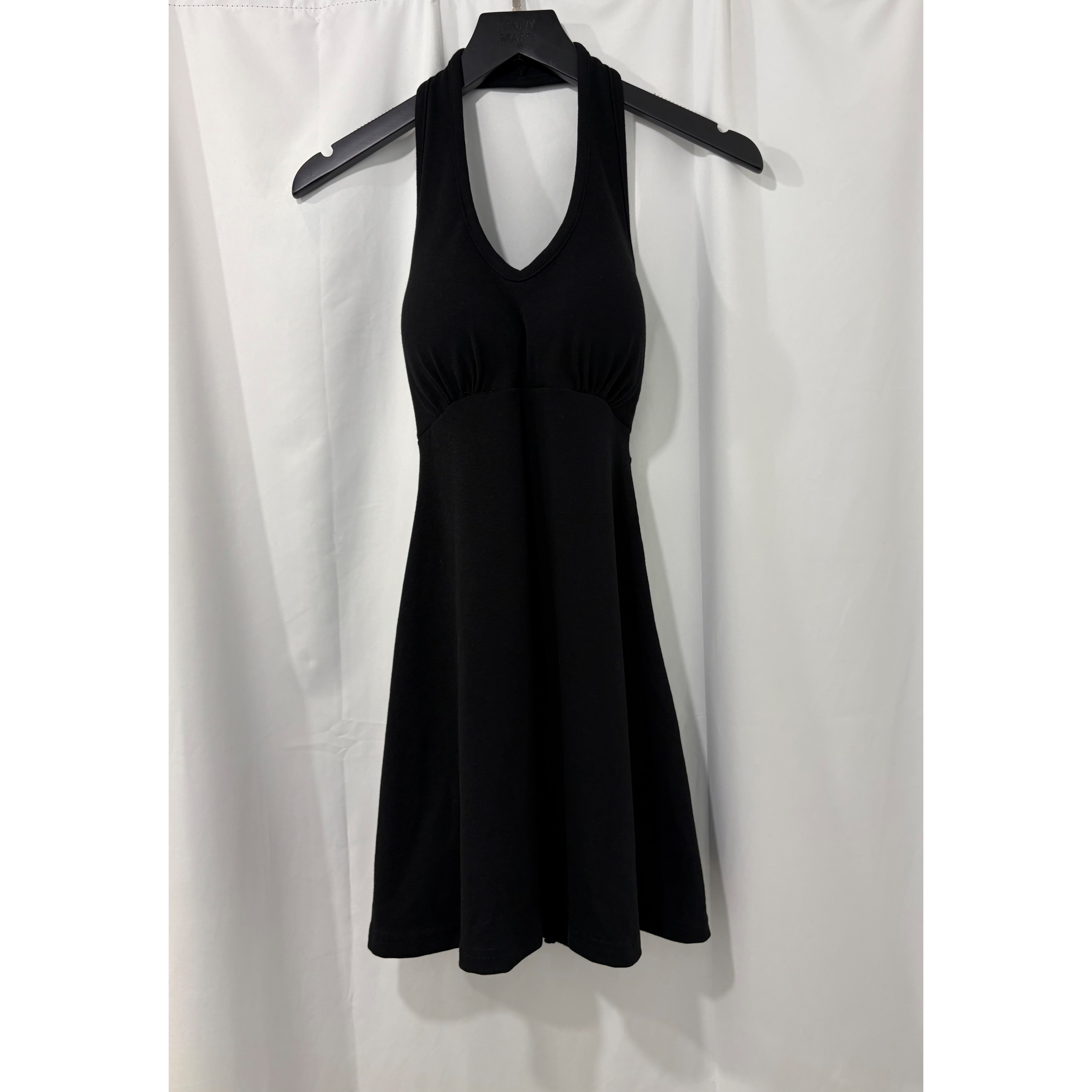 優惠價7月24截🩶2607Q《HALTER NECK WITH PAD OPS》