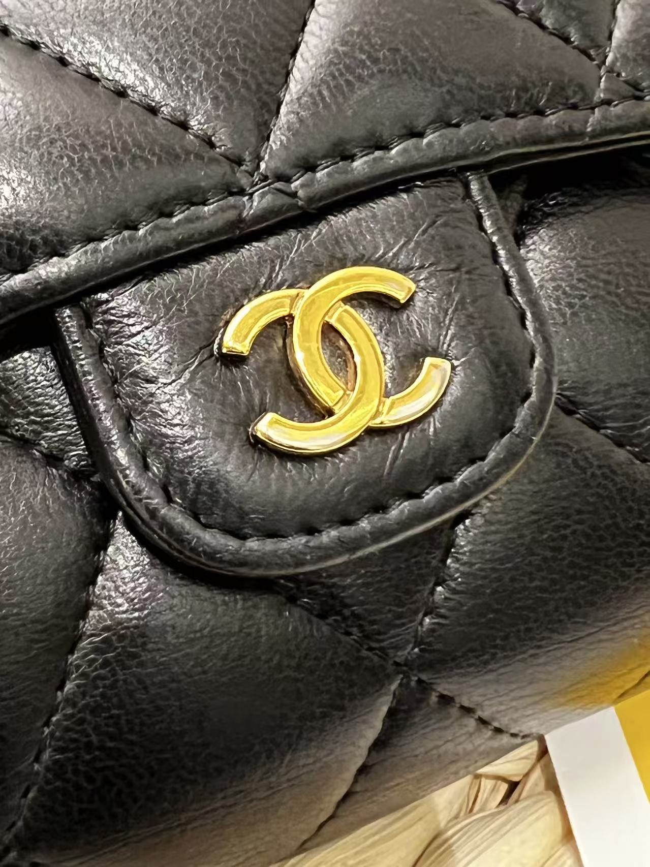 Chanel Classic Small Flap Wallet (Lambskin)