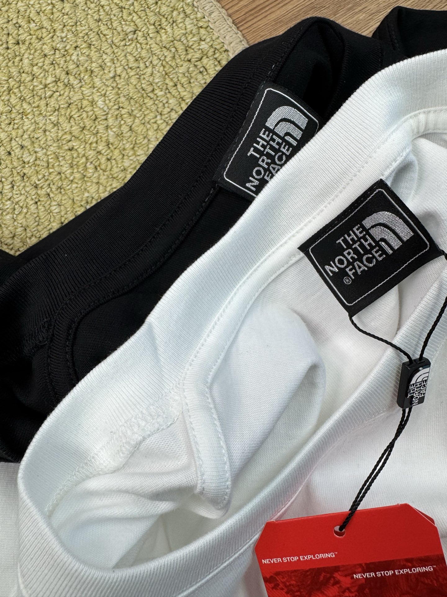 $168件。2件起$ 158件。The North Face 北面 全棉重磅Logo短袖T恤（男女同款）