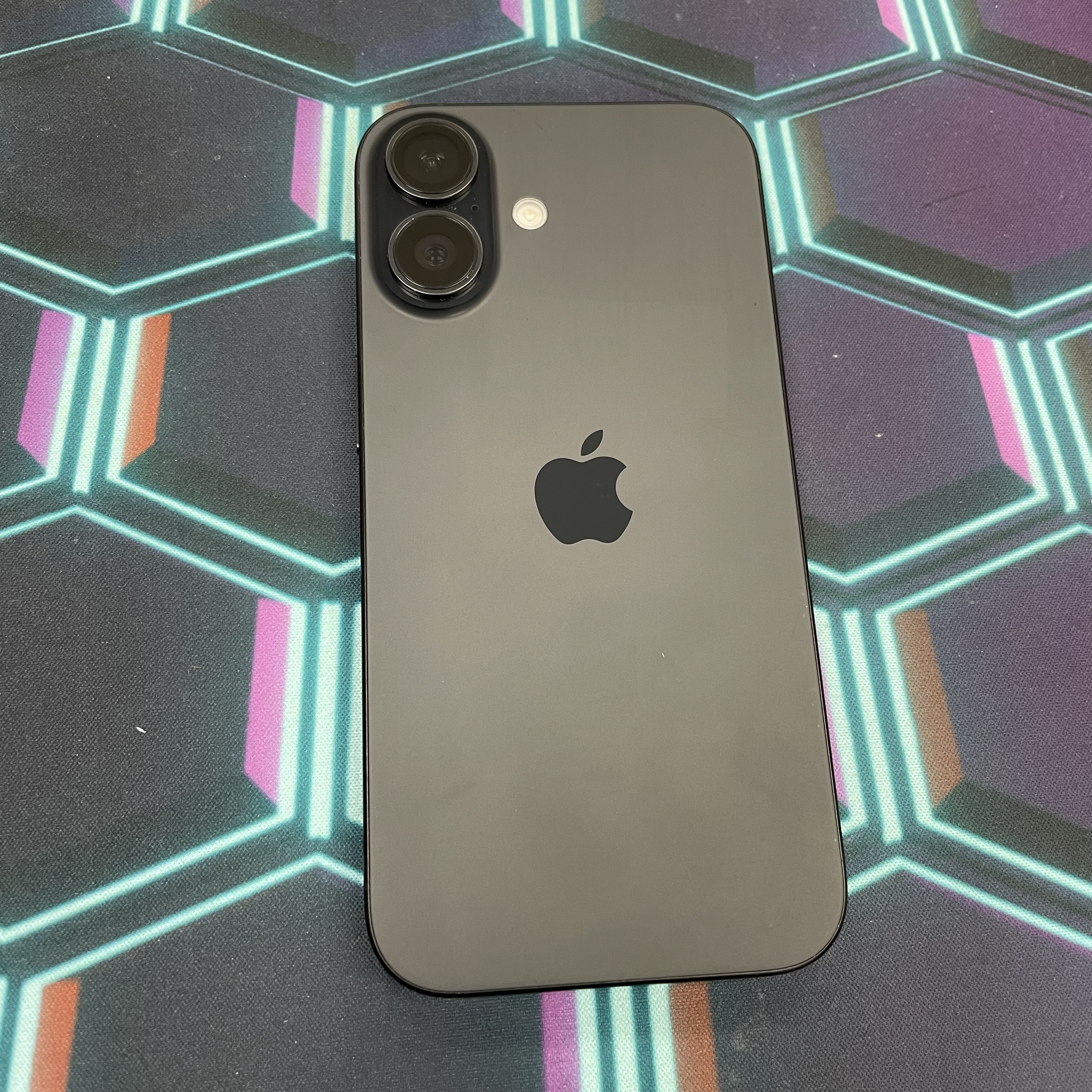 *6987 16 勁靚機 256GB 電88 黑色 black