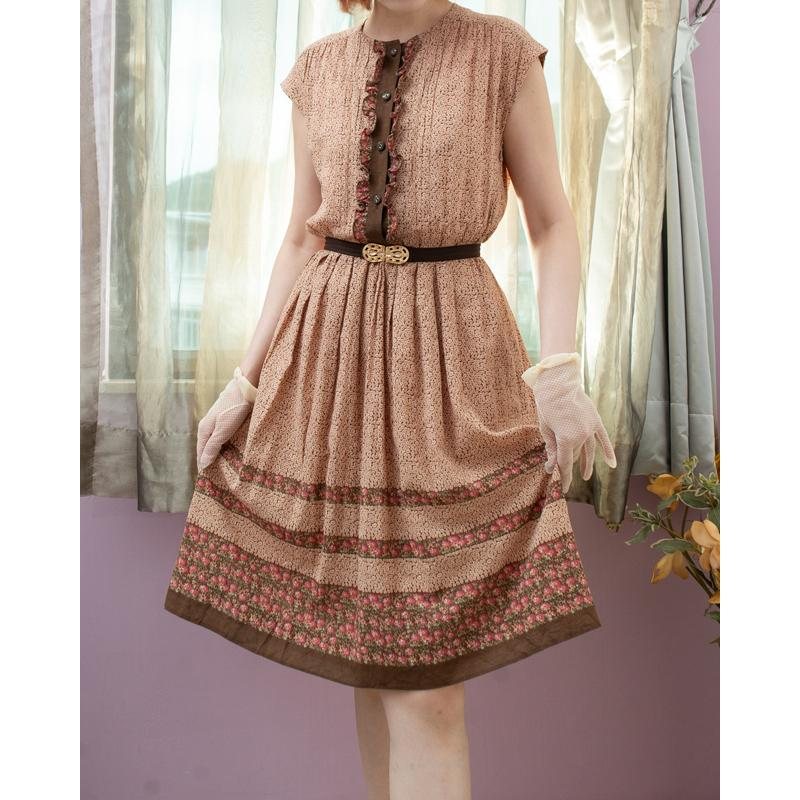 Vintage Ruffle Trimmed Floral Field Summer Day Dress (MT1840-7)
