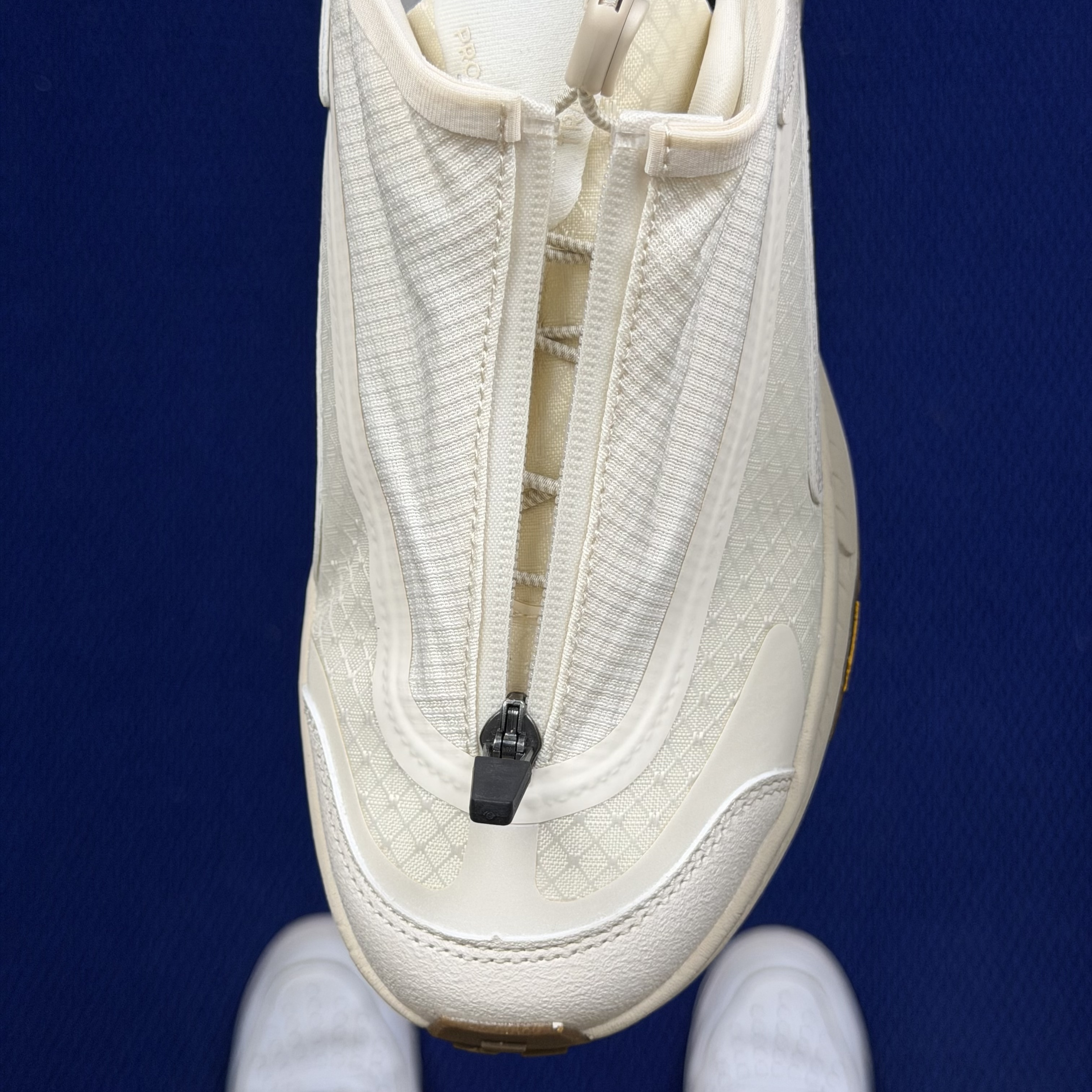 Hoka One One Project Transport