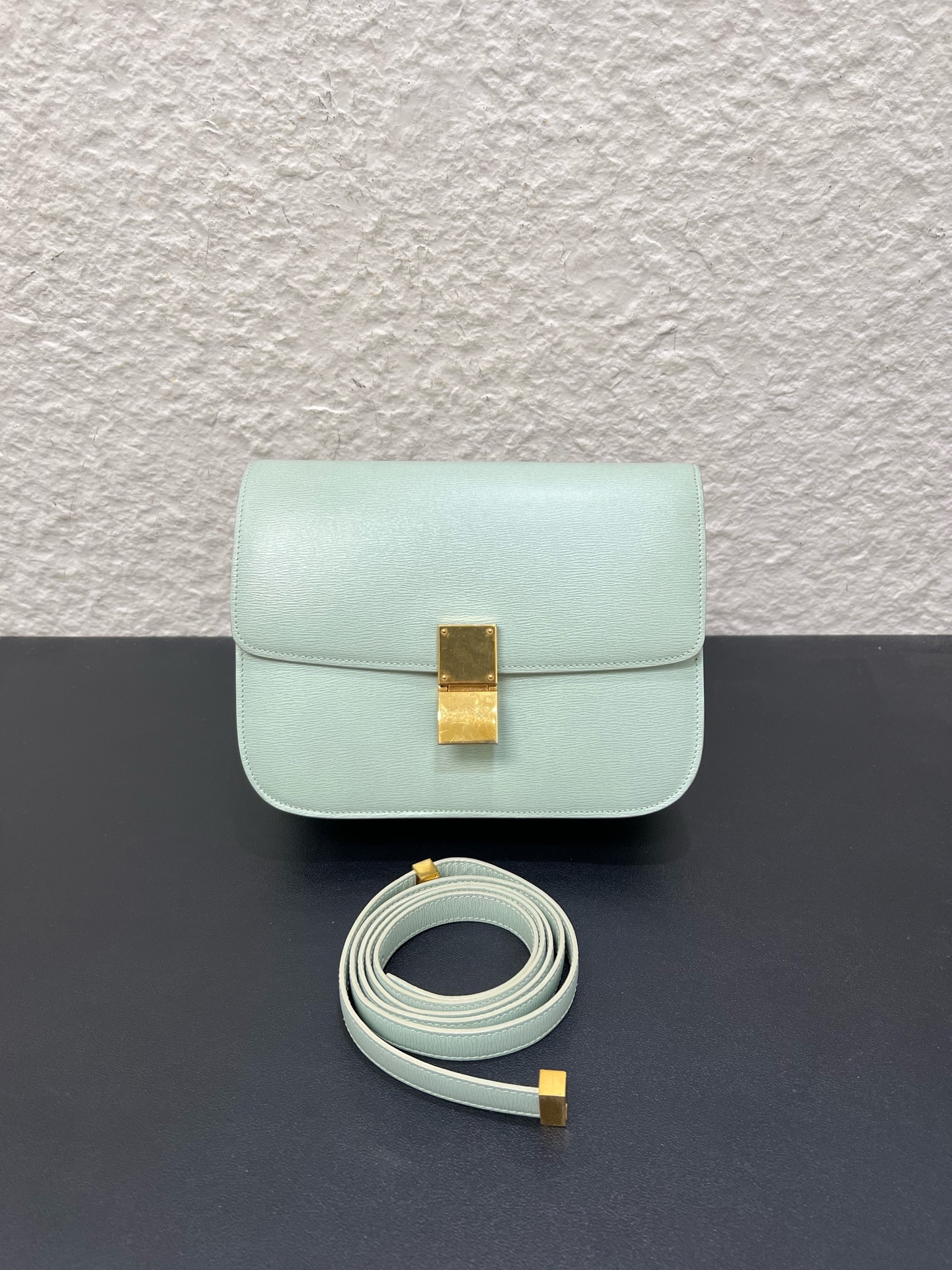 【預訂貨品】Celine 薄荷綠牛皮水波紋豆腐包