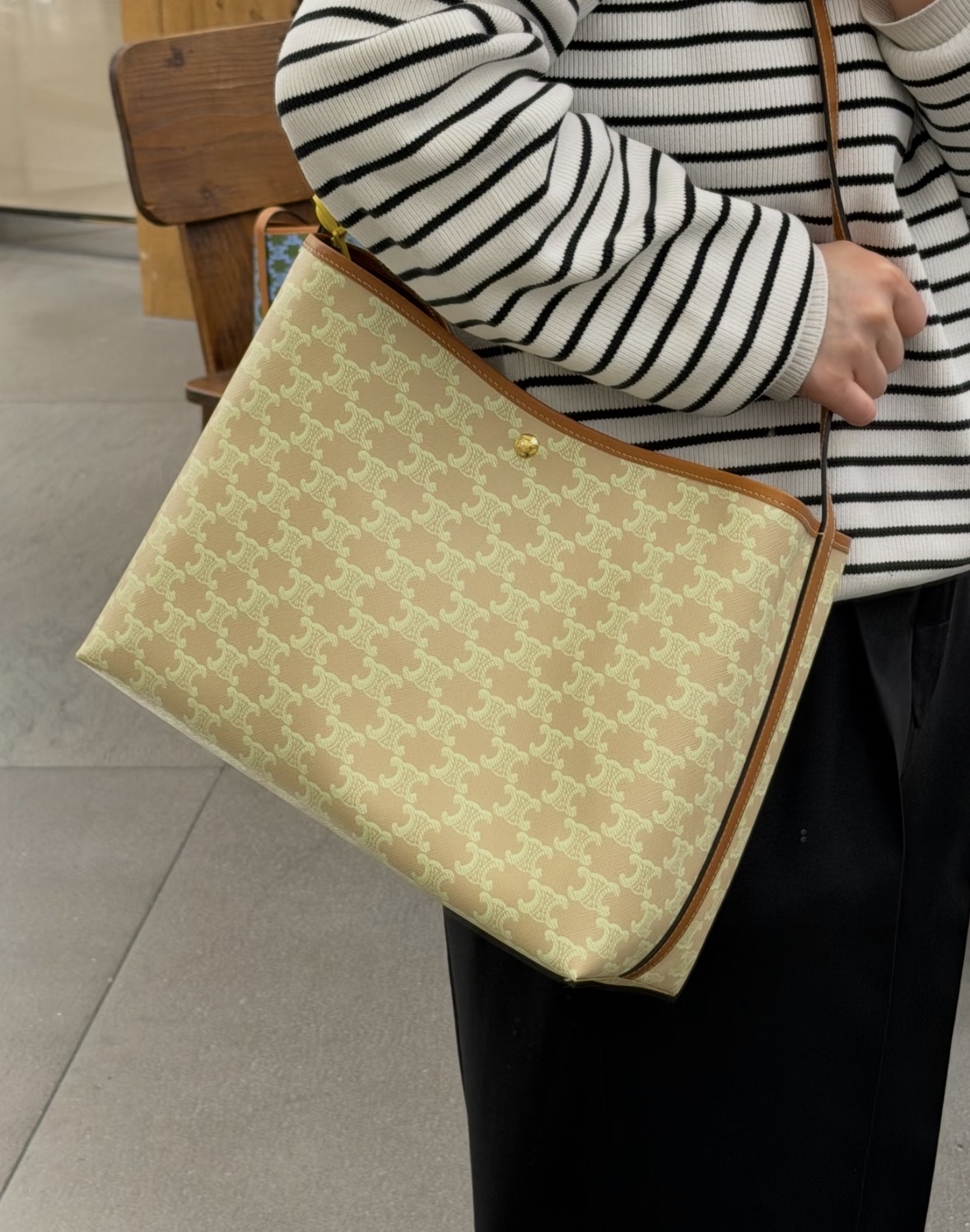 訂貨📮新款🆕 Celine Soft Shopper 新色  Size 32.5x24.5x14cm