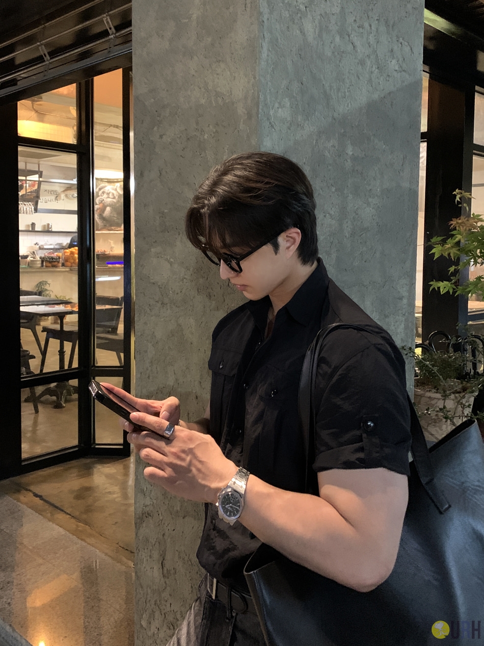 【100%保證韓國直送】Offerd Hook 輕量微皺感兩用鈕扣捲袖雙口袋尼龍短袖襯衫 👕 [2 color] RL115088