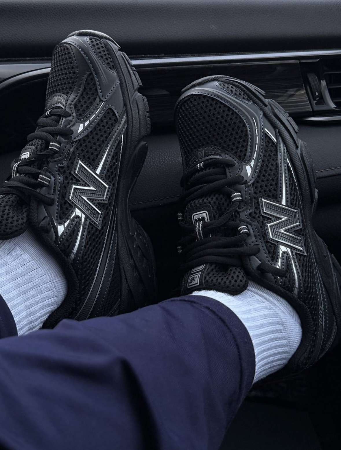 NEW BALANCE U740 Black  (預購商品）