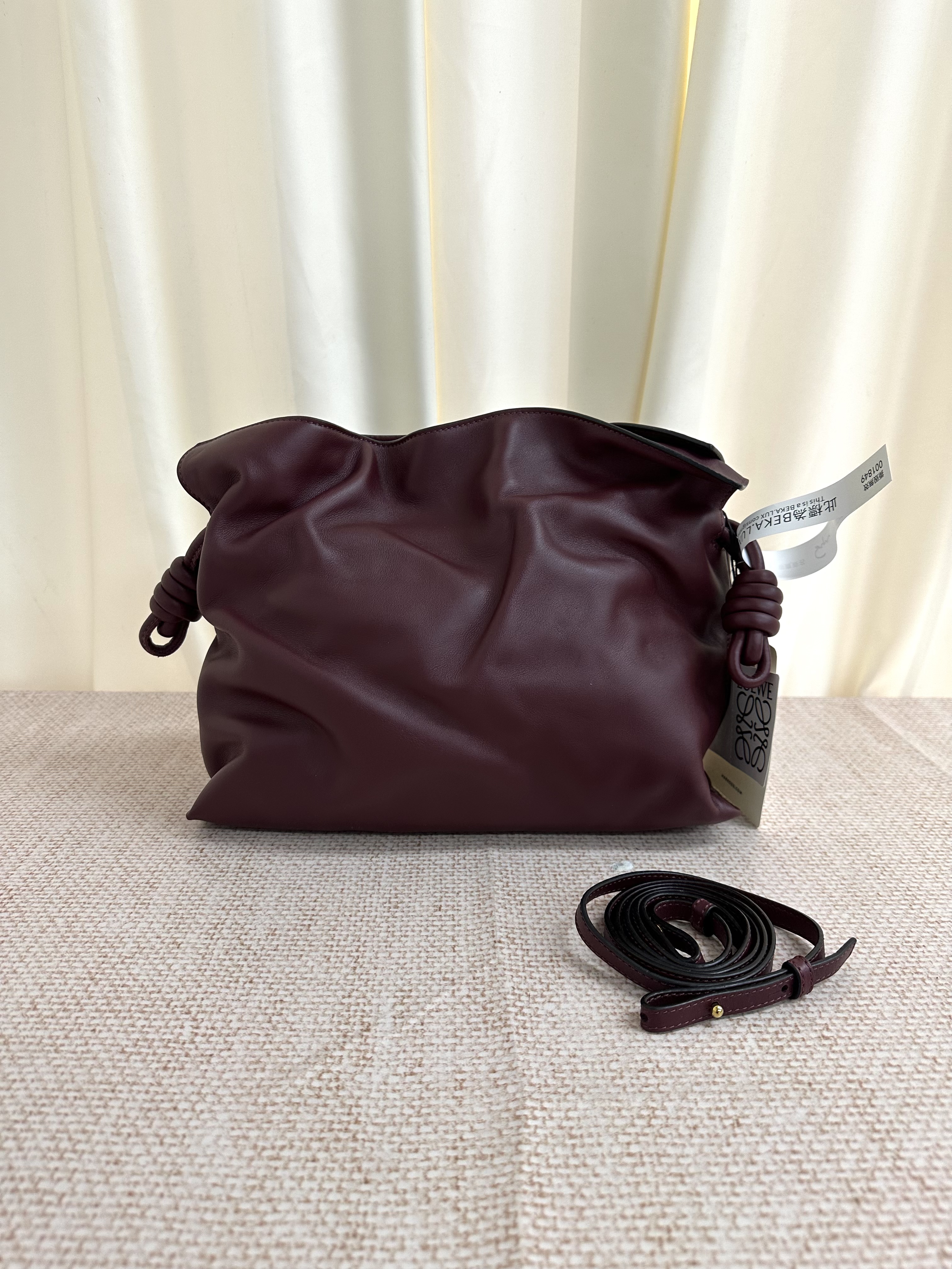 Pre-owned Loewe Flamenco/ Product Code: 26053106