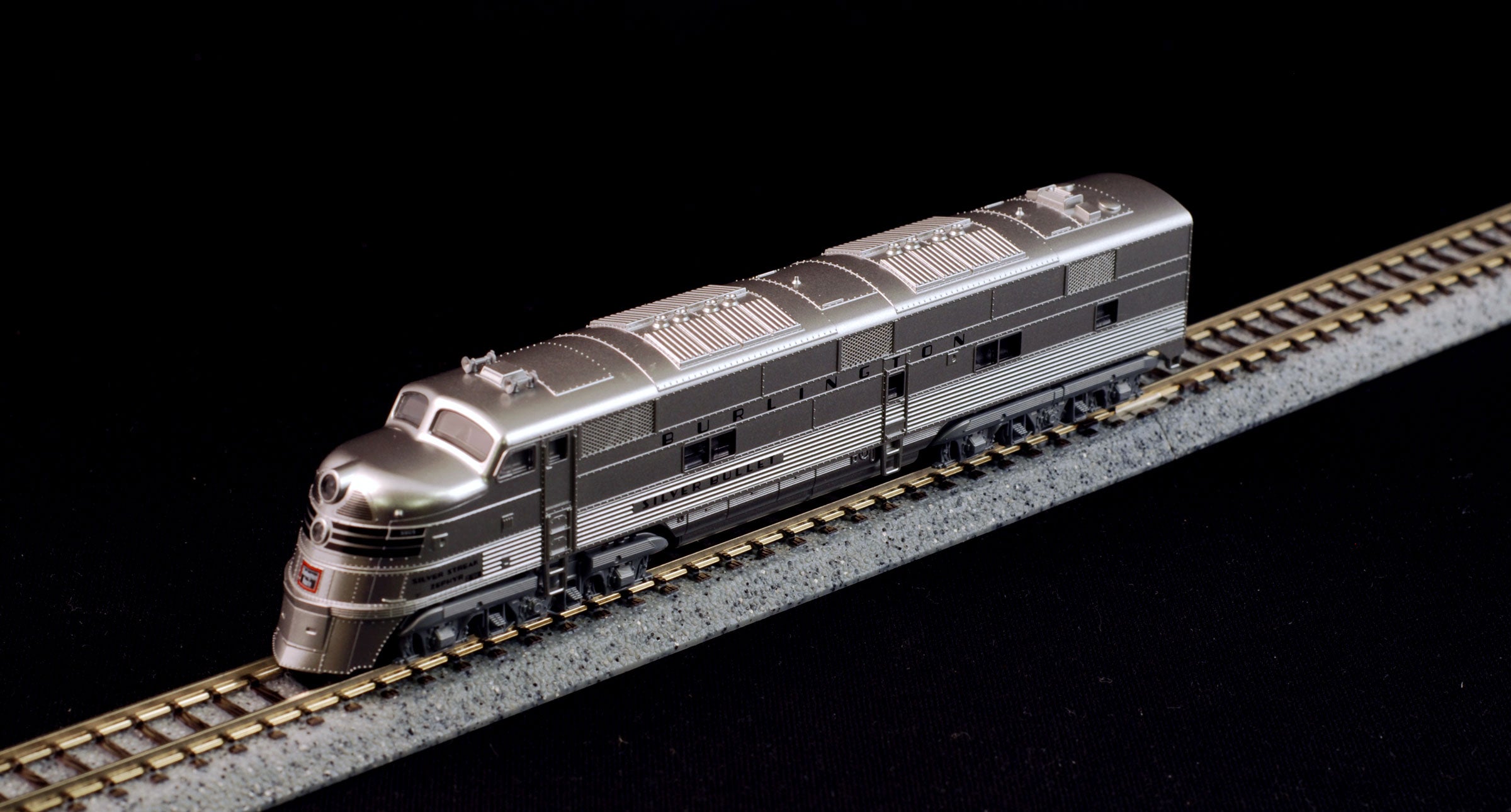 CB&Q E5A & Silver Streak Zephyr Kato「銀閃輕風號」6節套DCC+Analog 數碼/模擬雙模式