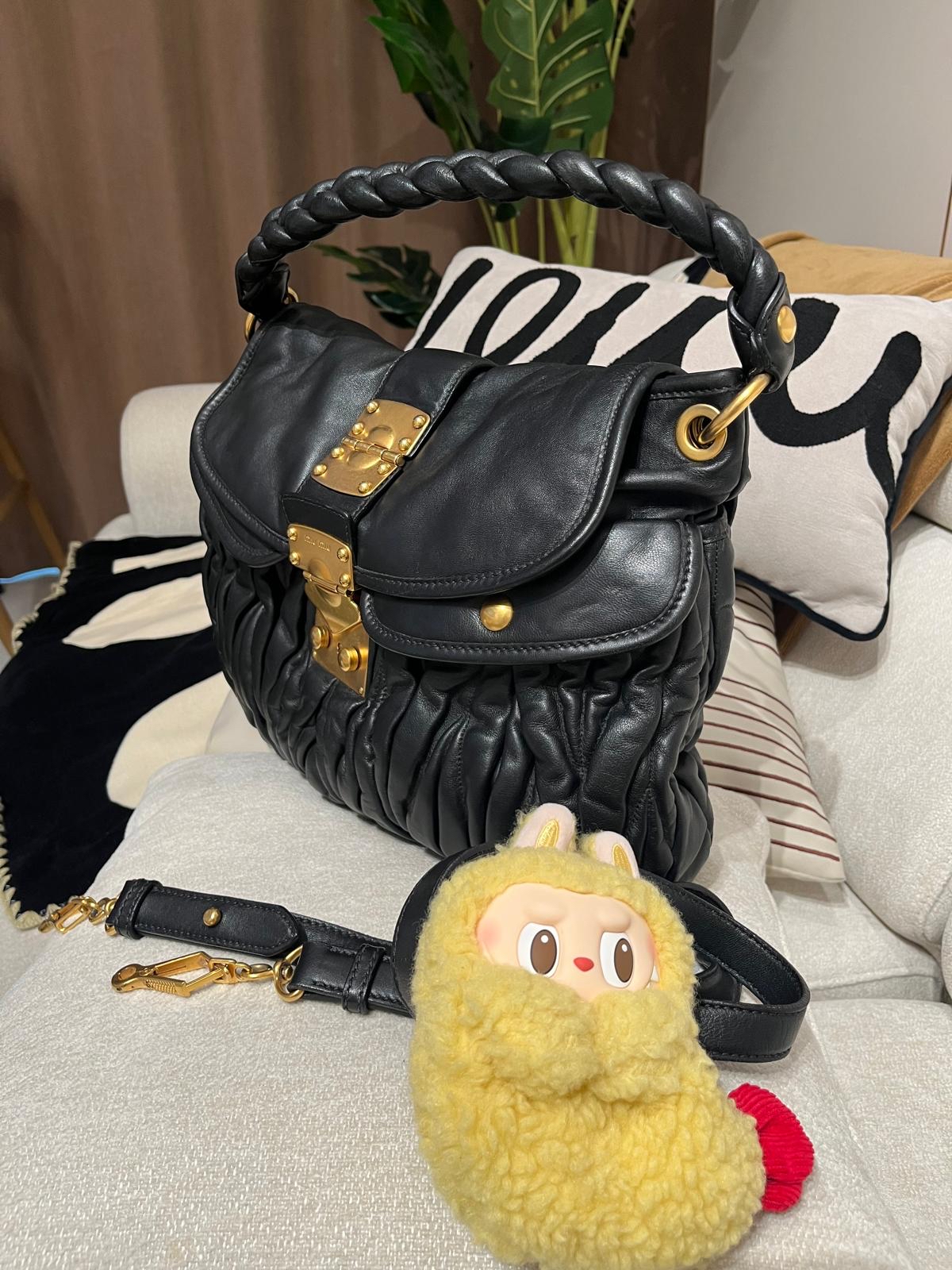 Miu Miu 2Way Shoulder Bag 黑色金扣 100%Authentic, 92%New ✅Dust bag