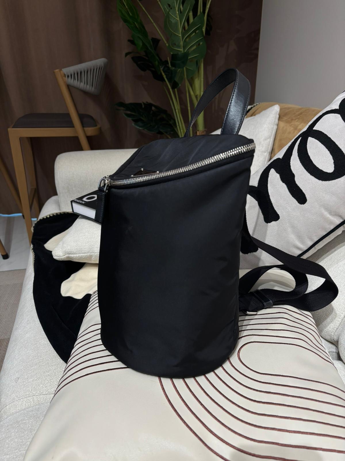PRADA 普拉達 Black Re-Nylon Shoulder Bag 2VZ096 Sling bag 100%Authentic,98%new ✅dust bag 💎尖沙咀中港城門市  