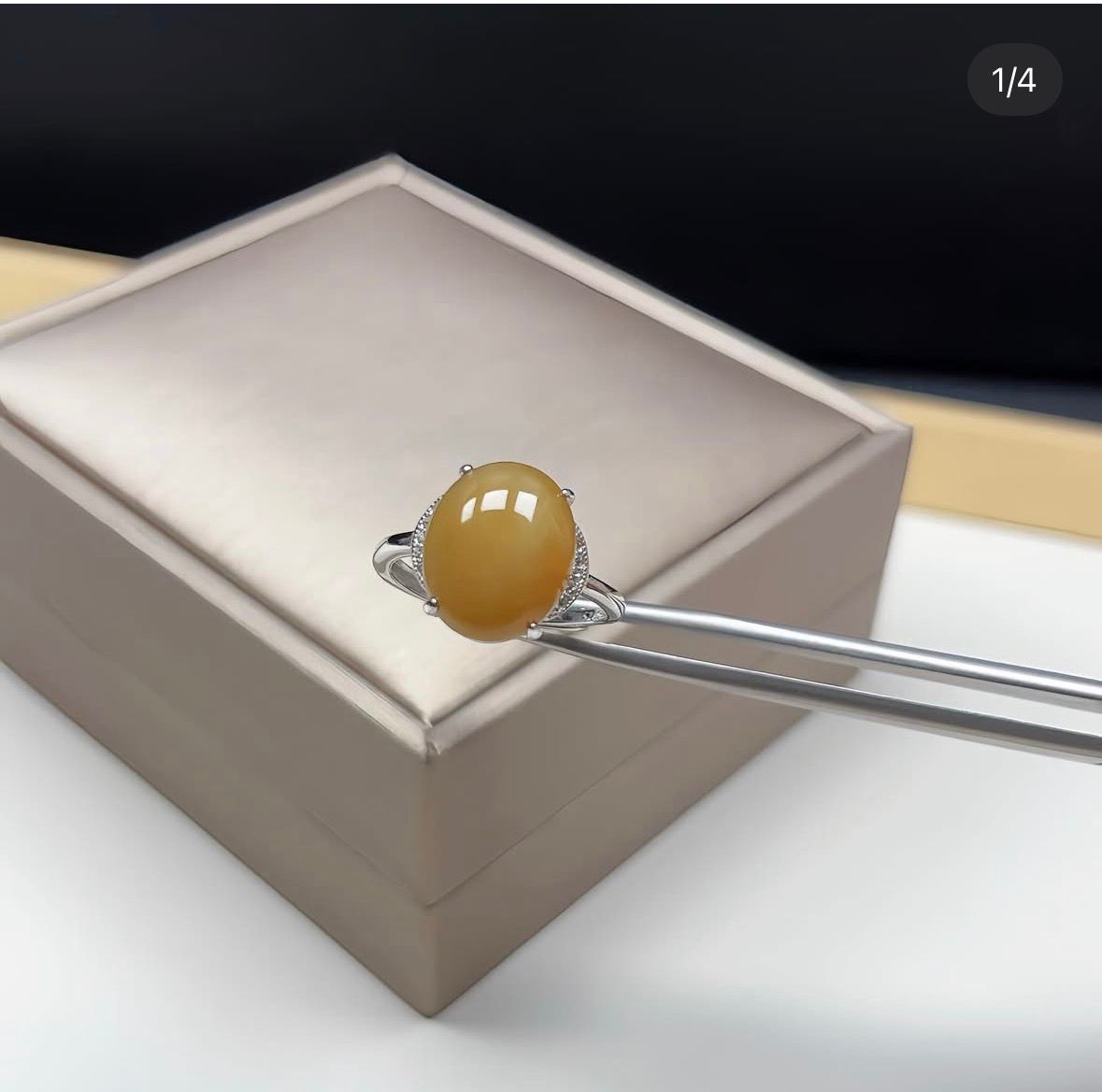 滿黃翡翠蛋面銀鑲戒指