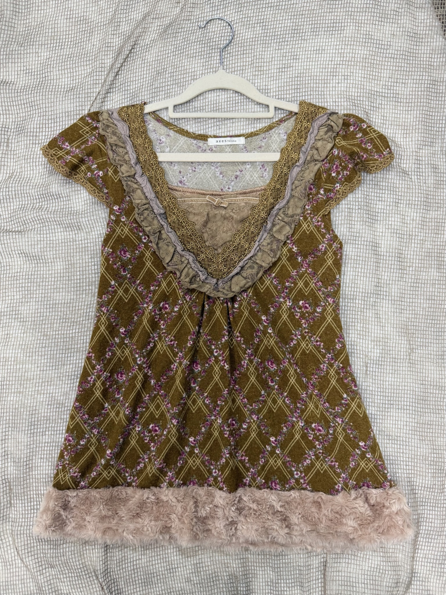 Axes Femme Mori Ruffled Lace V-Neck Top with Fur Hem