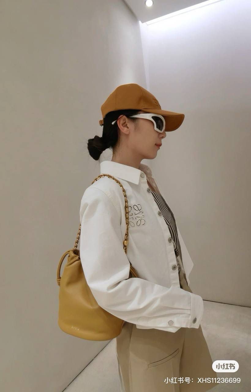 Loewe 罗意威 Flamenco Bucket 迷你水桶包