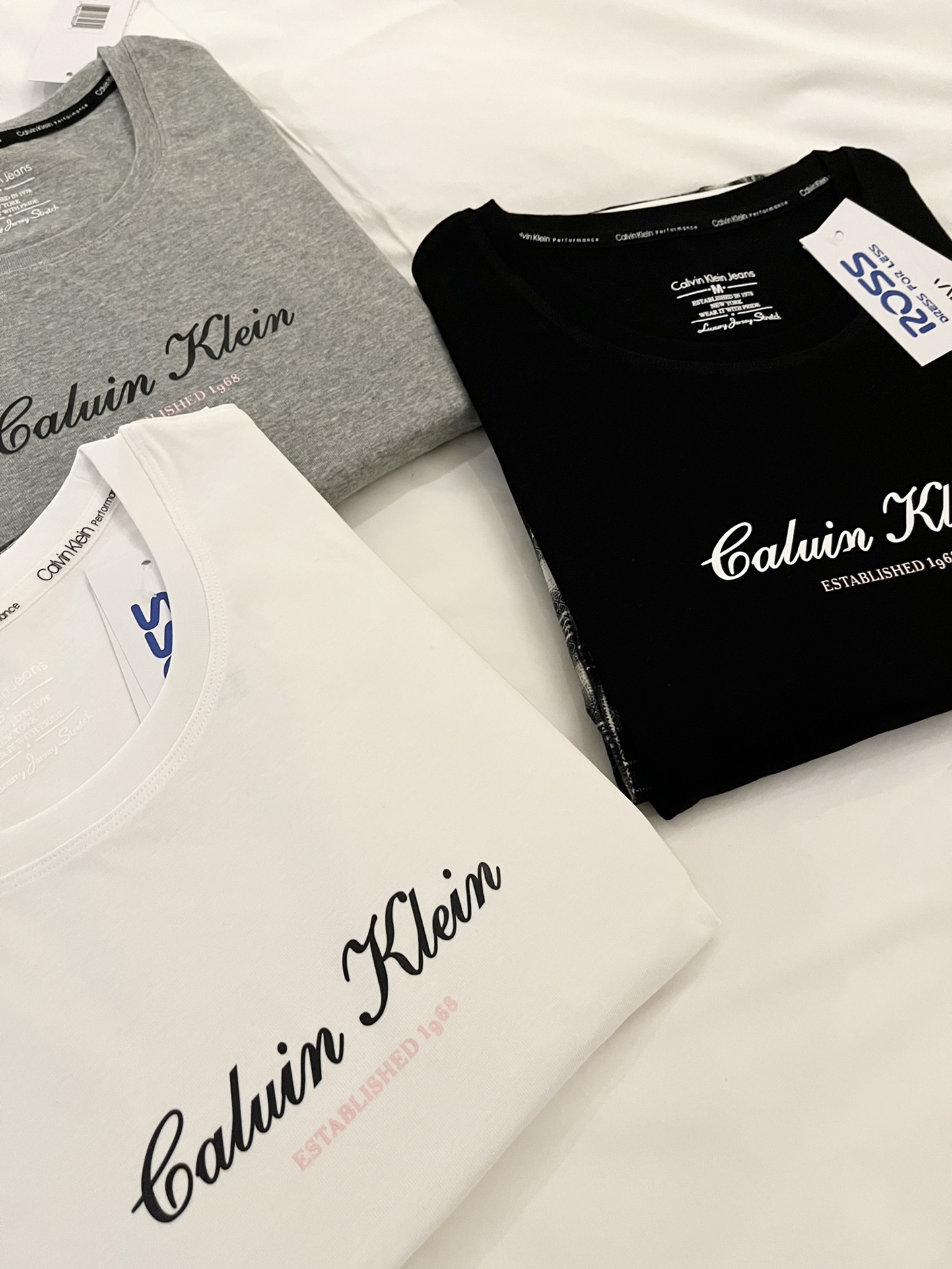 $188套。​🏠 CK 三色家居服套裝｜極致舒適之選 ☁️