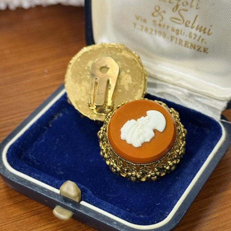 Vintage Mid-Century Czechoslovakian Brown Glass Cameo Buton Style Large Clip Earrings (NZ015-8)