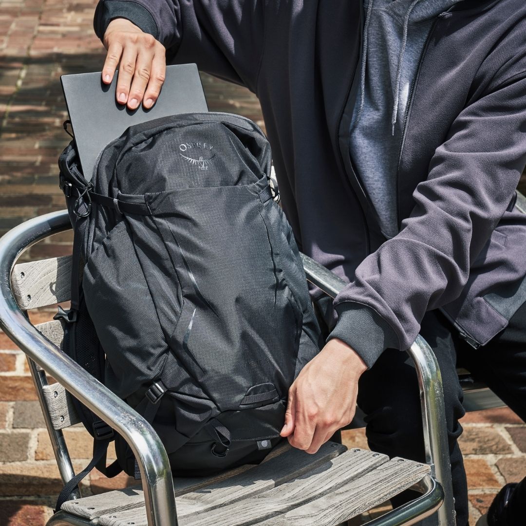 【全黑特別版】Osprey Hikelite 26 登山背包