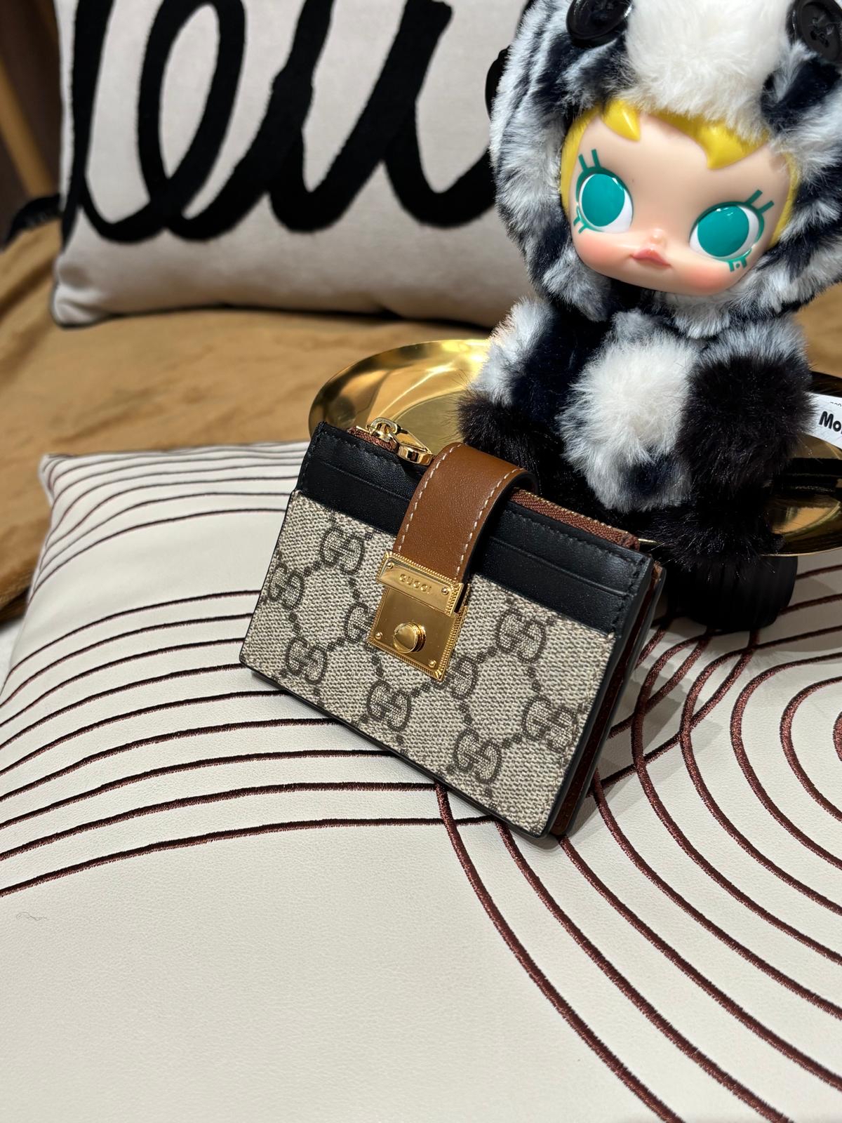 Gucci interlocking card holder 658228 100%Authentic,98%new ✅box 