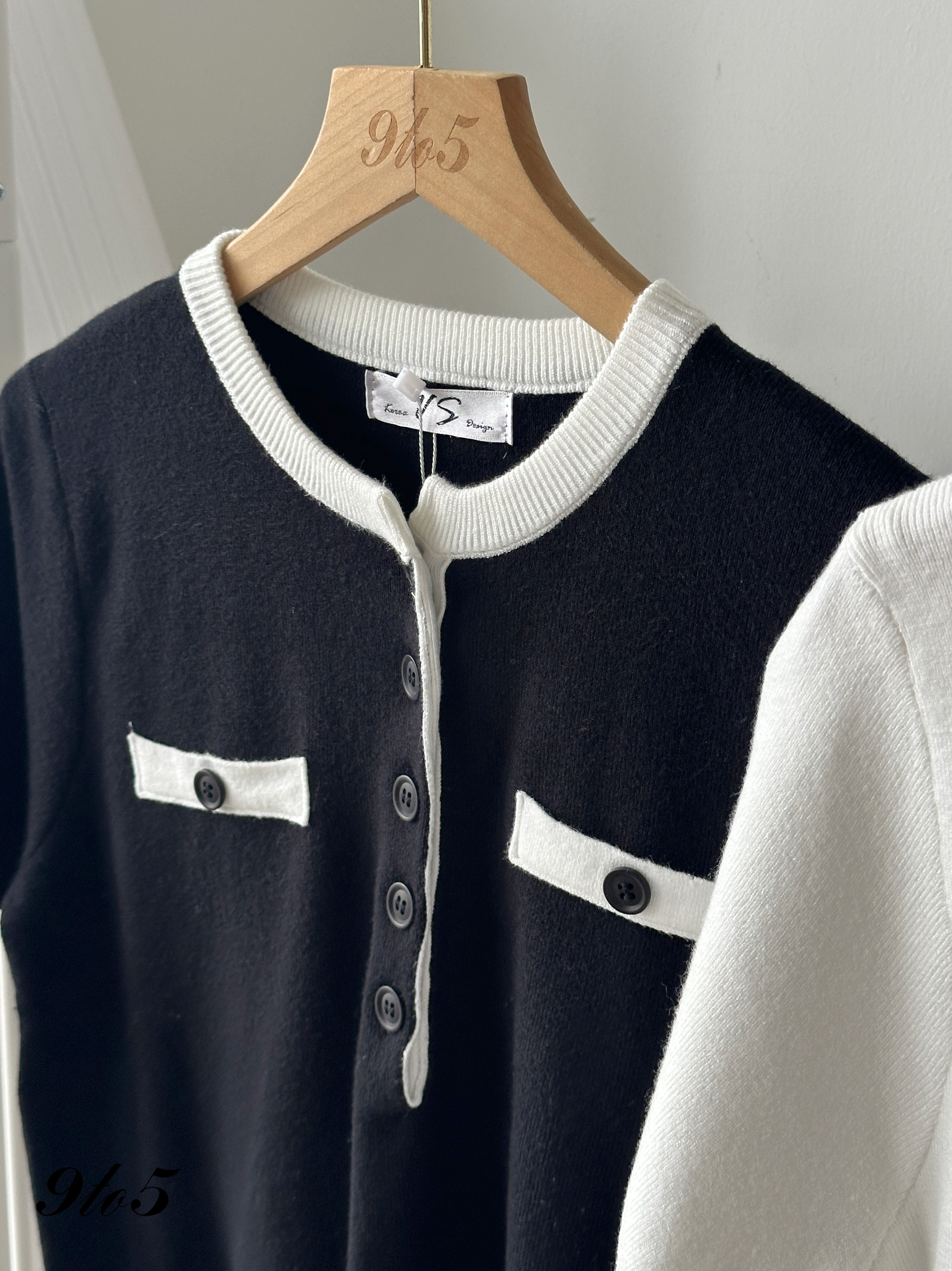 T4243 Contrast Knit Top - 4 Colors 