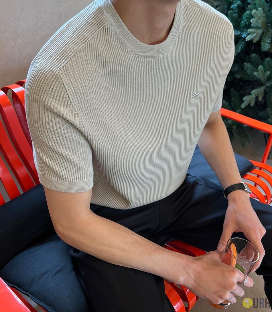 【100%保證韓國直送】Stoll Urban 德國工藝立體坑條前胸金屬小銀標圓領短袖針織衫 👕 [5 color] RG165880