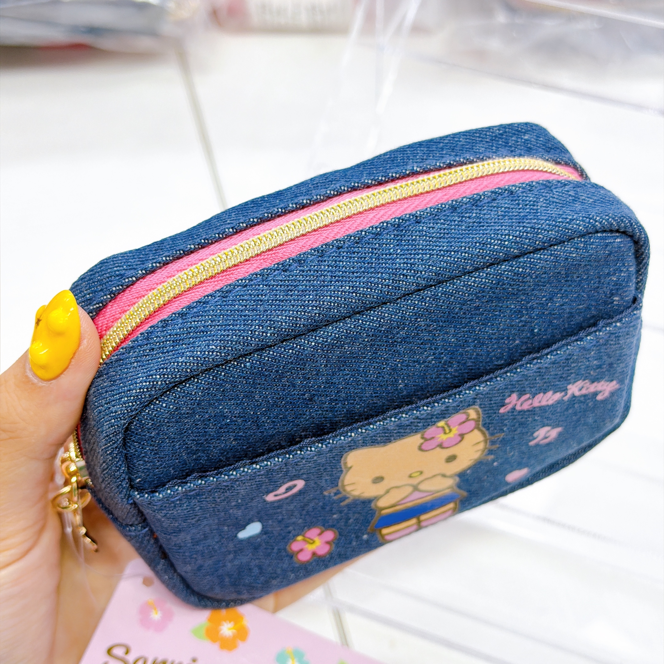 日本直送Sanrio 夏天黑皮泳裝系列 牛仔布迷你化妝袋