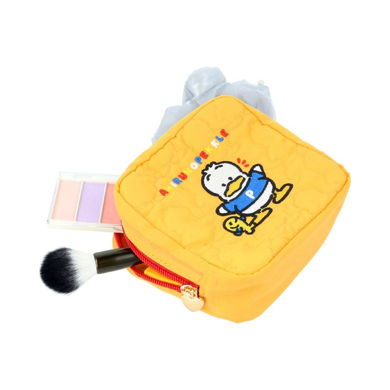 現貨｜Sanrio Ahiru No Pekkle AP鴨 日版 絎縫刺繡 化妝袋 (S2340895)