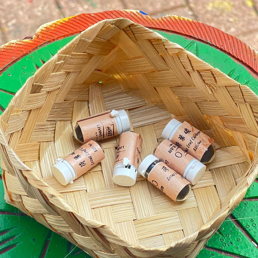 酵素荷葉炭 · Enzyme Lotus Leaf Charcoal