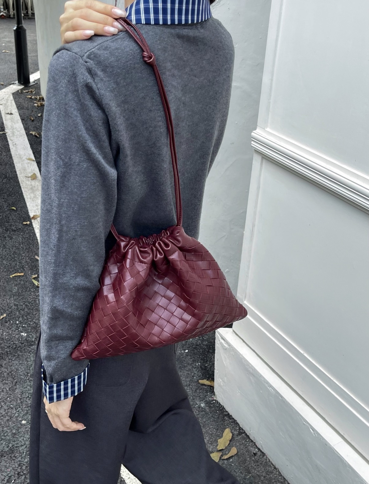 指定款式限時優惠❣️訂貨📮BV Medium Dustbag  Size 32x23cm   Color: Barolo